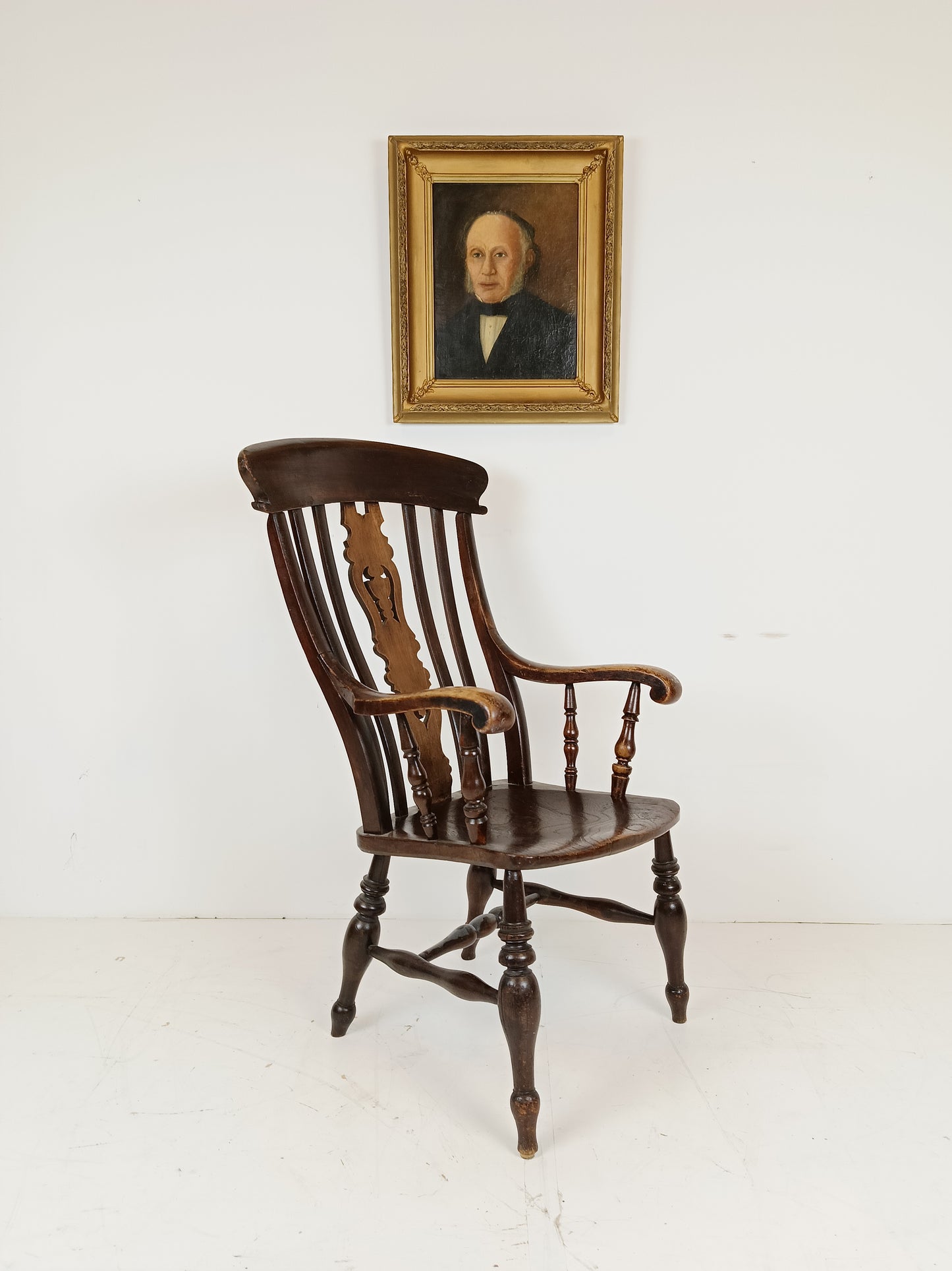 Scroll Arm English Windsor Chair