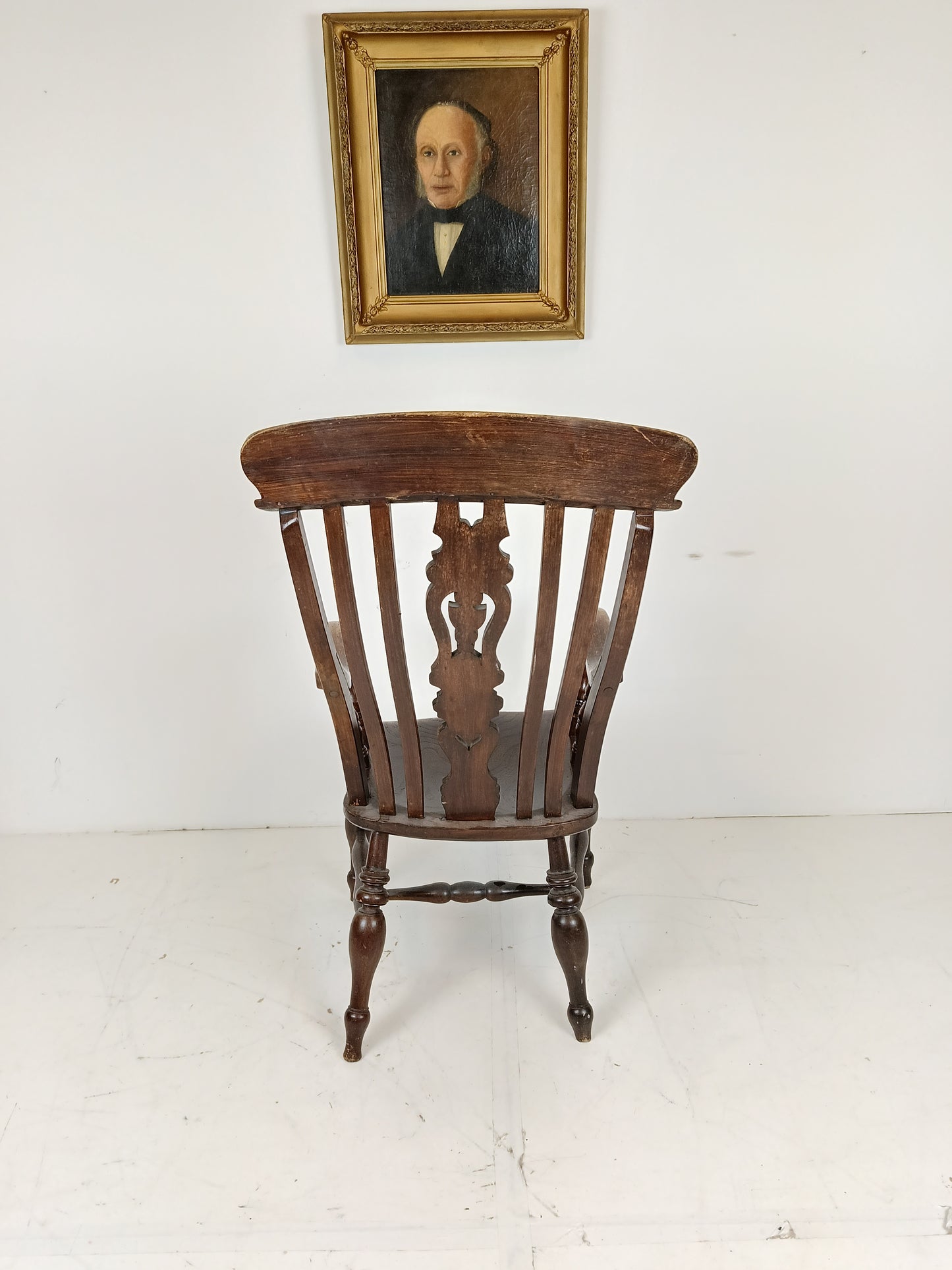 Scroll Arm English Windsor Chair