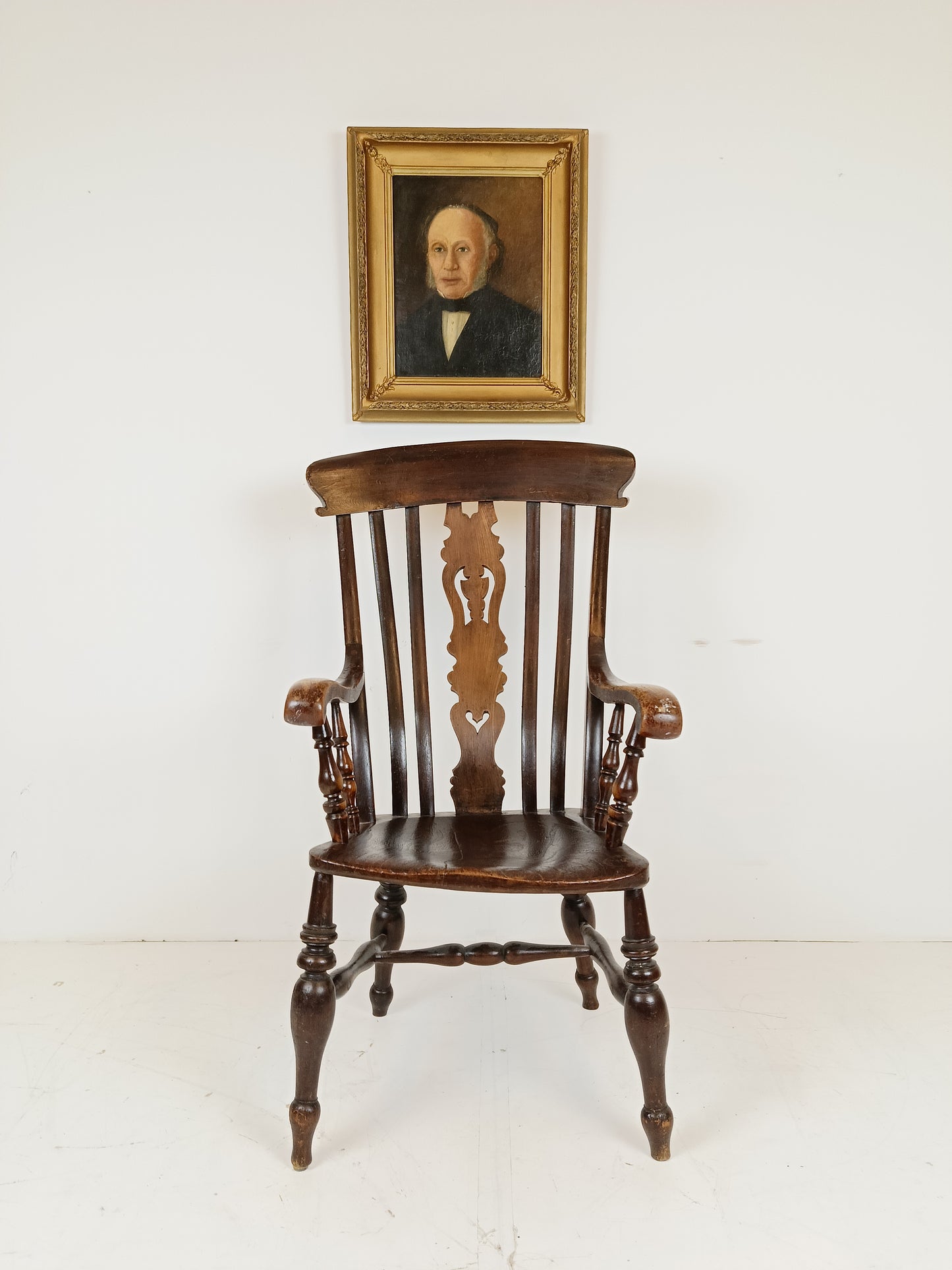 Scroll Arm English Windsor Chair