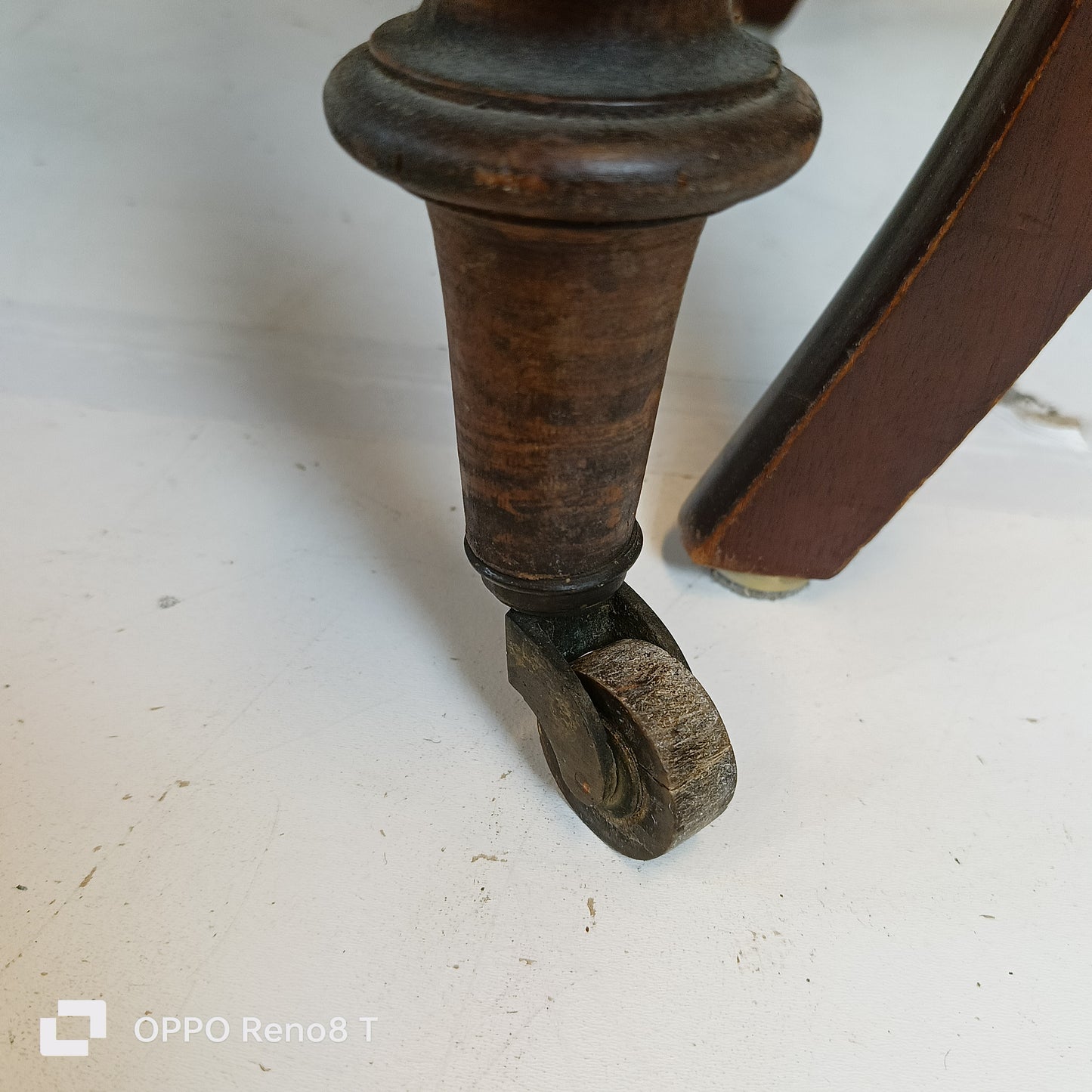 Oval Drop Leaf Table