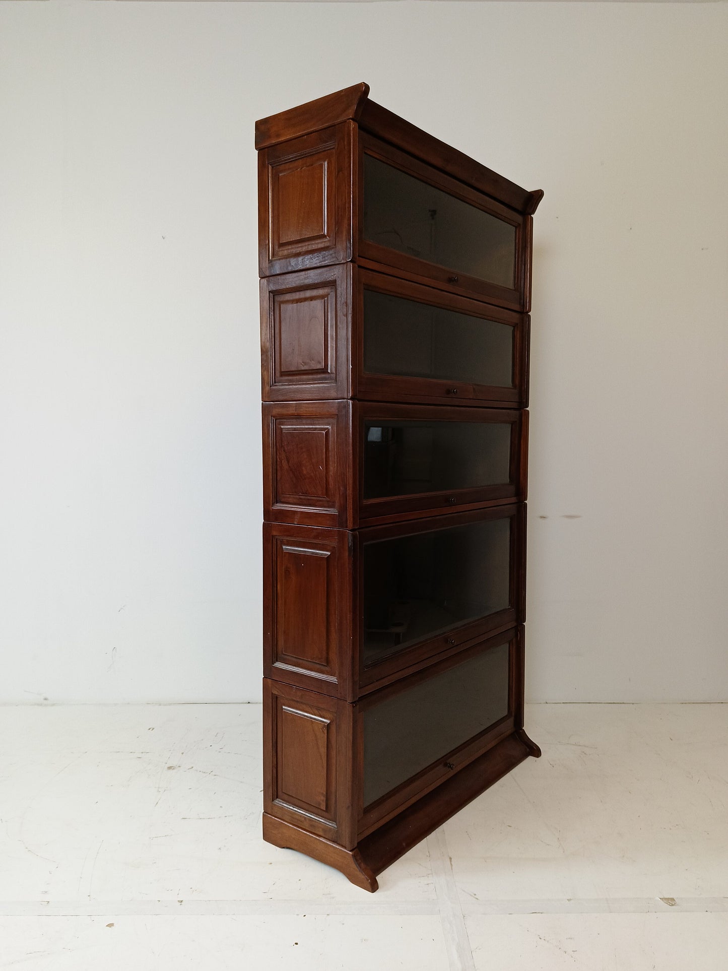 Classic Style Globe Warnick Cabinet