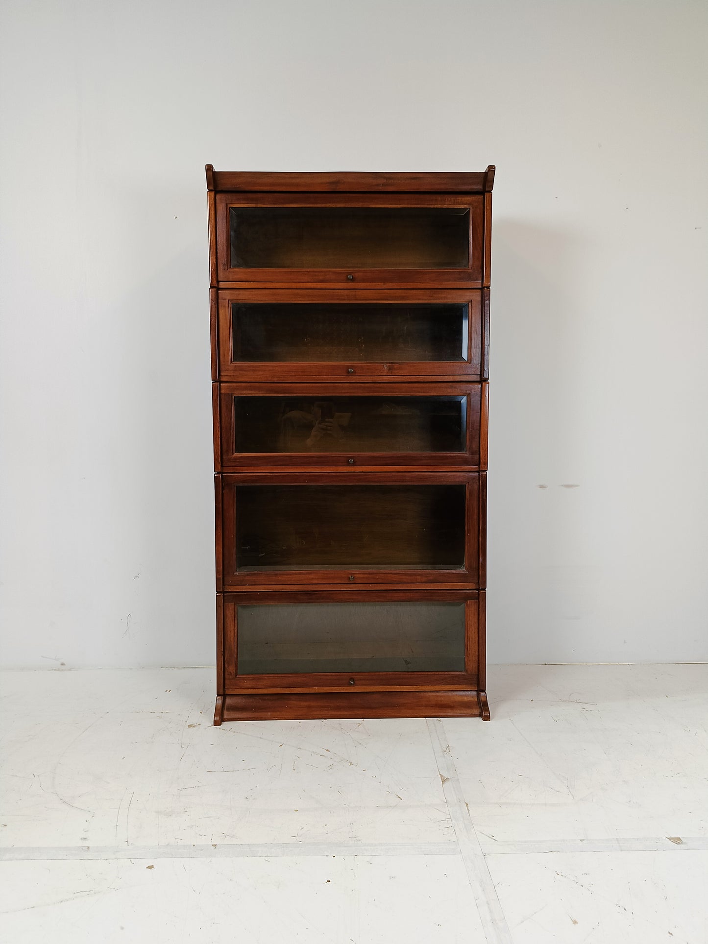 Classic Style Globe Warnick Cabinet