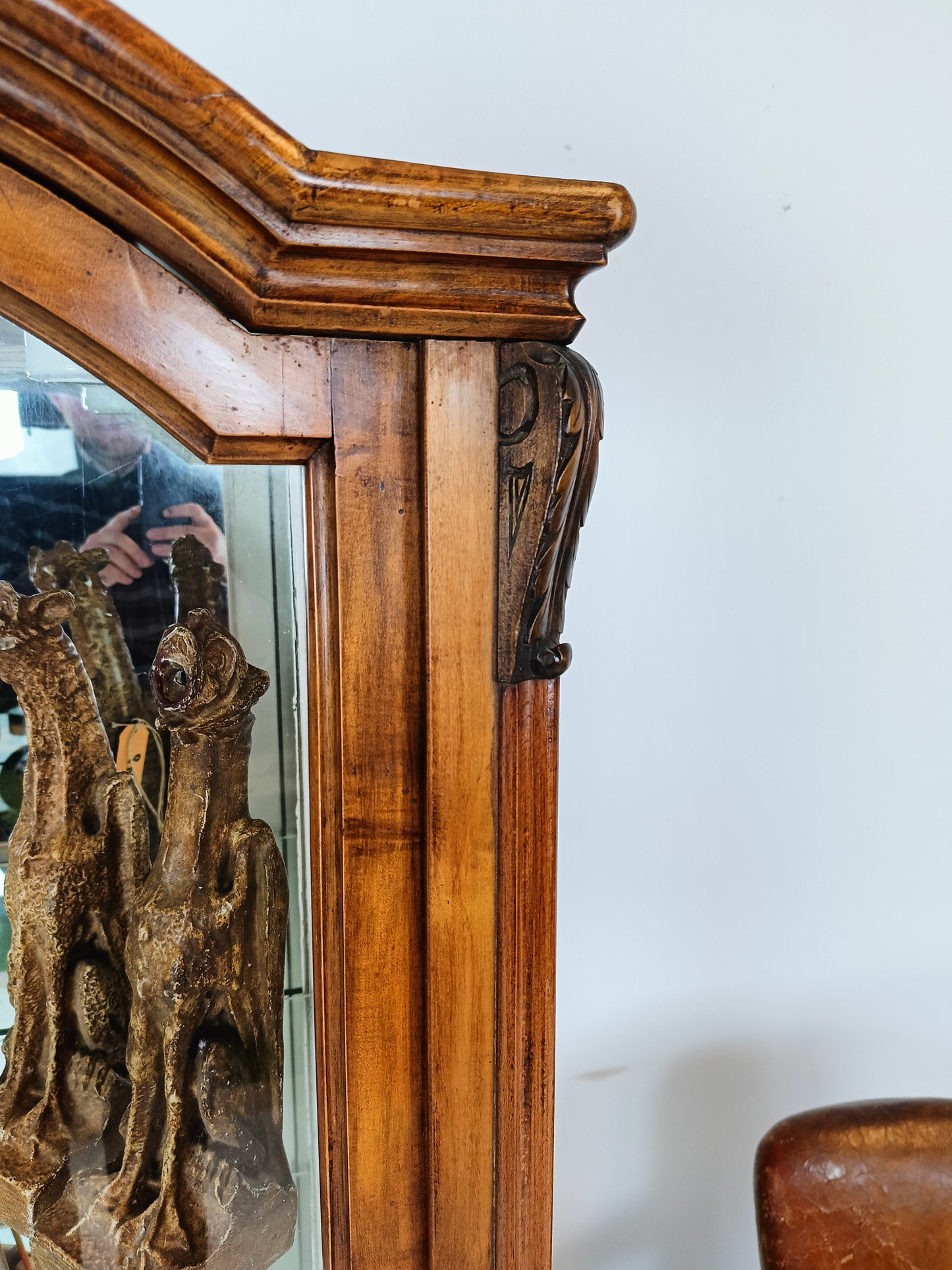 Eye catching display cabinet