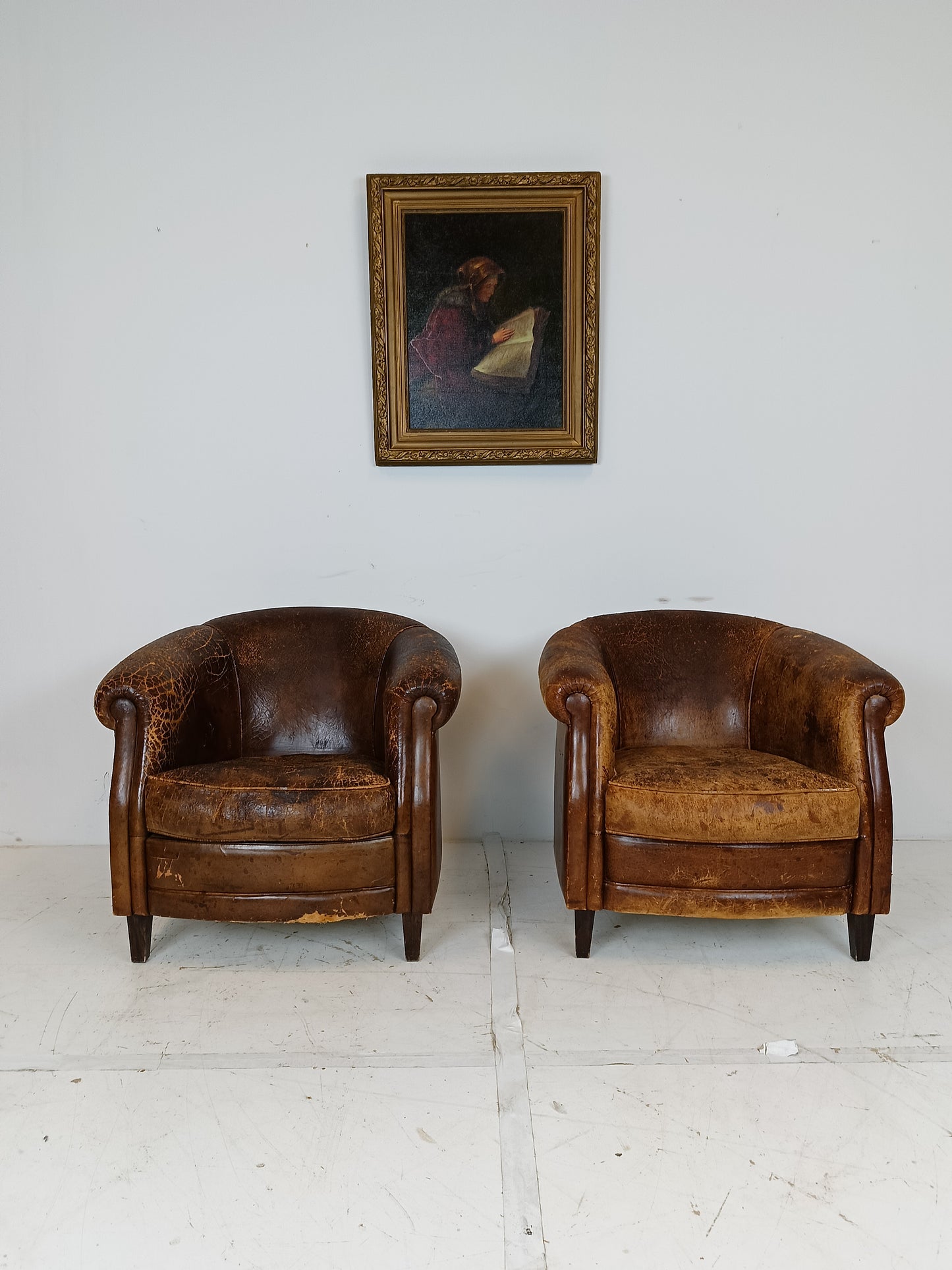 Patinated Sheep Leather Chair Set