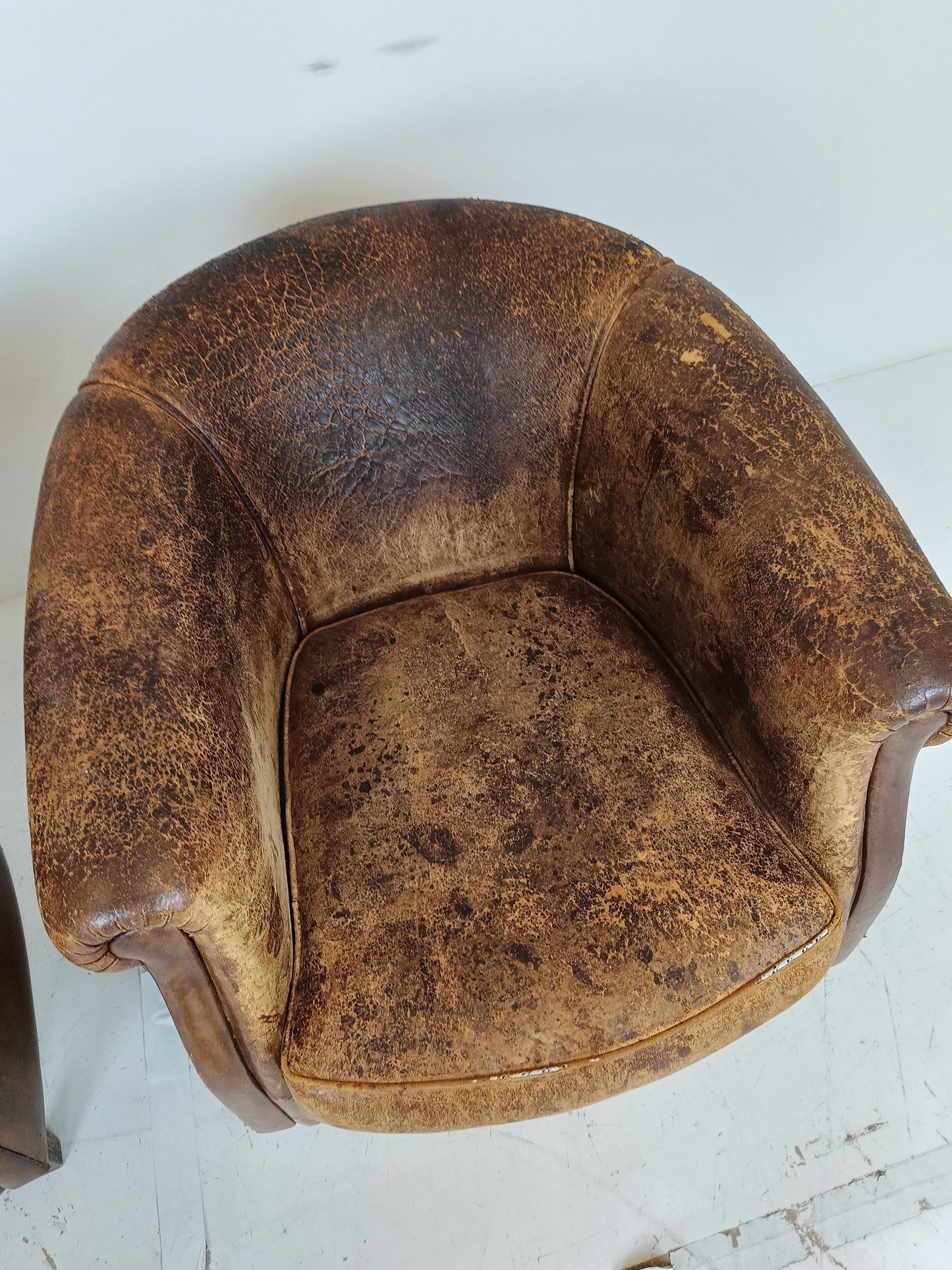 Patinated Sheep Leather Chair Set