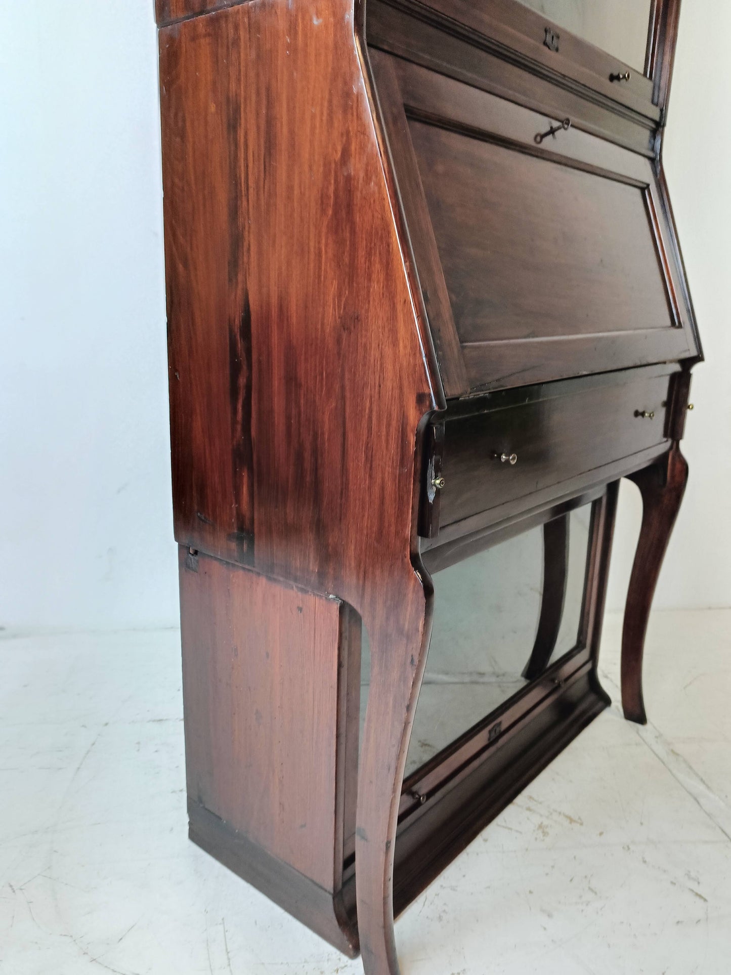 Globe Wernicke Style Bookcase/Display Cabinet With Secretary Table Maker Lubus
