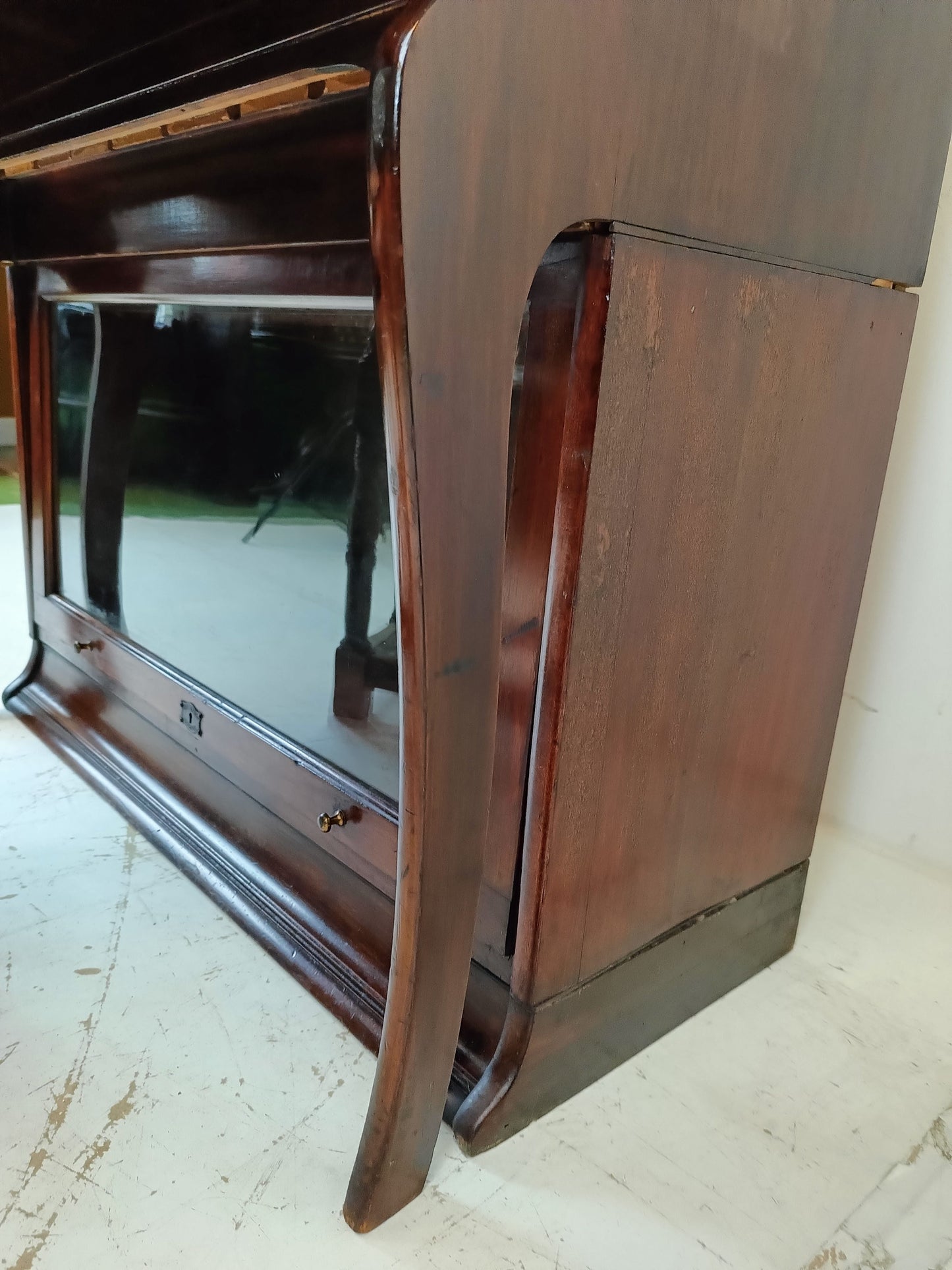 Globe Wernicke Style Bookcase/Display Cabinet With Secretary Table Maker Lubus