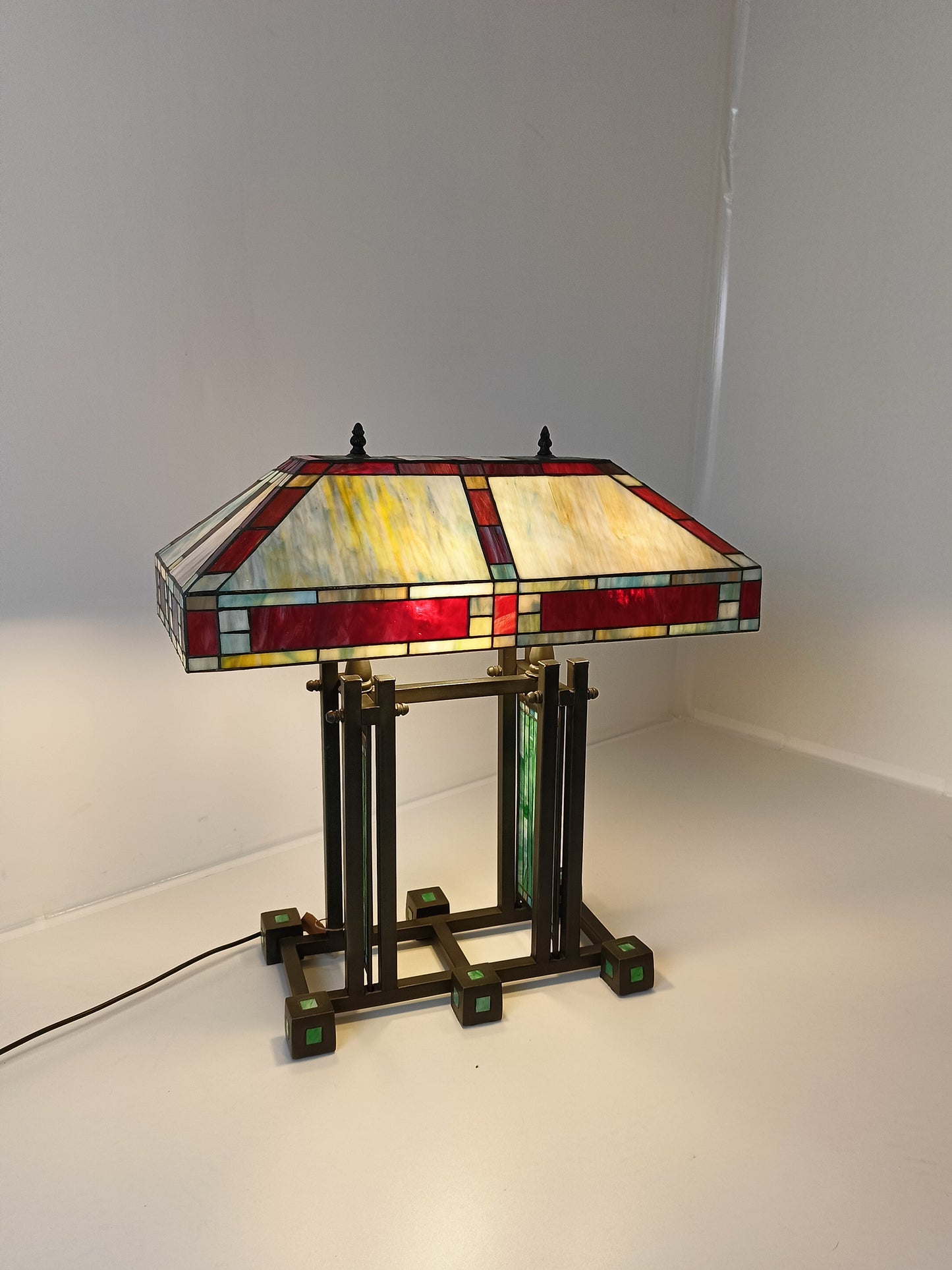 Art Deco Tiffany Glass Bronze Table Lamp