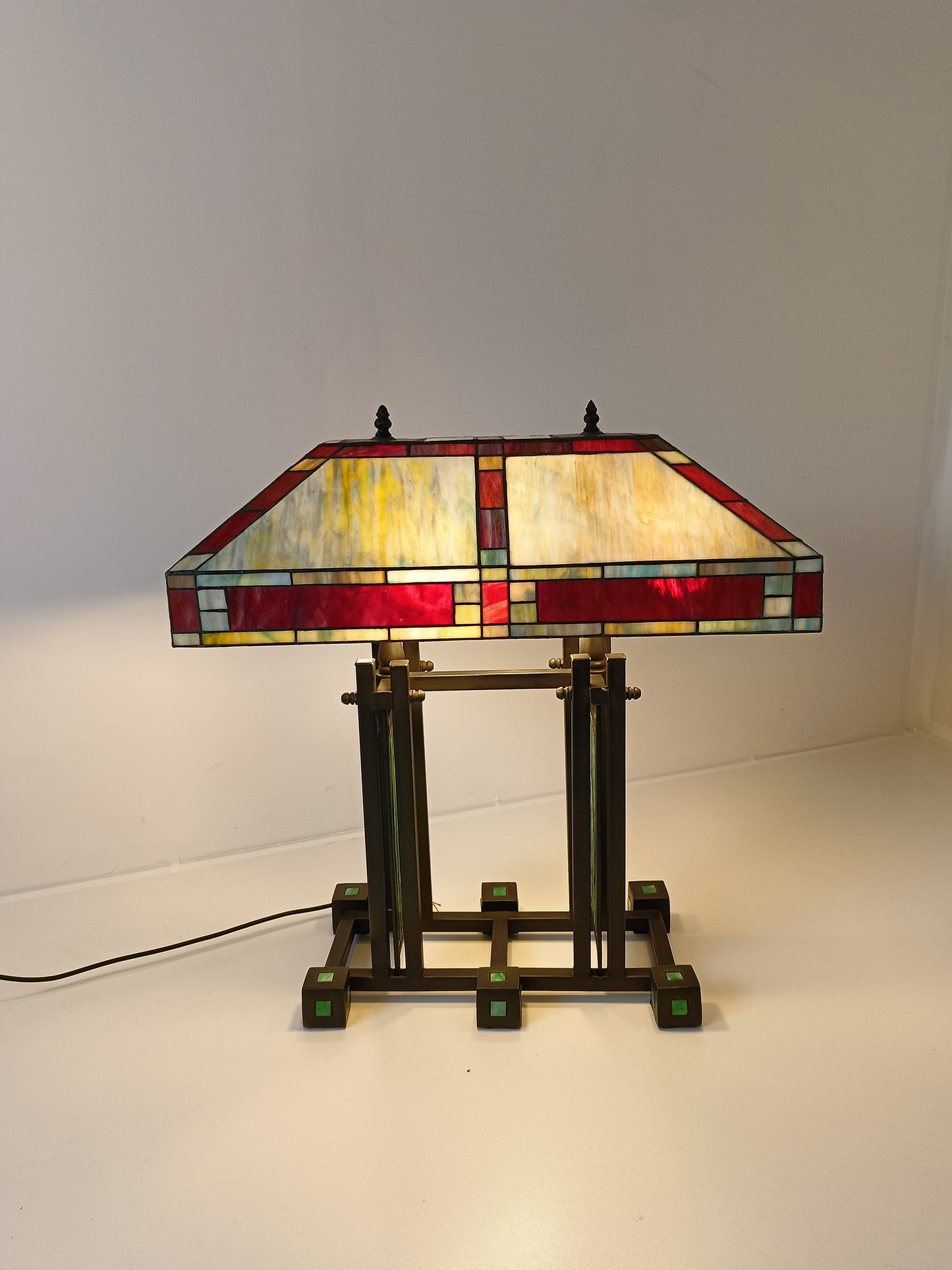 Art Deco Tiffany Glass Bronze Table Lamp