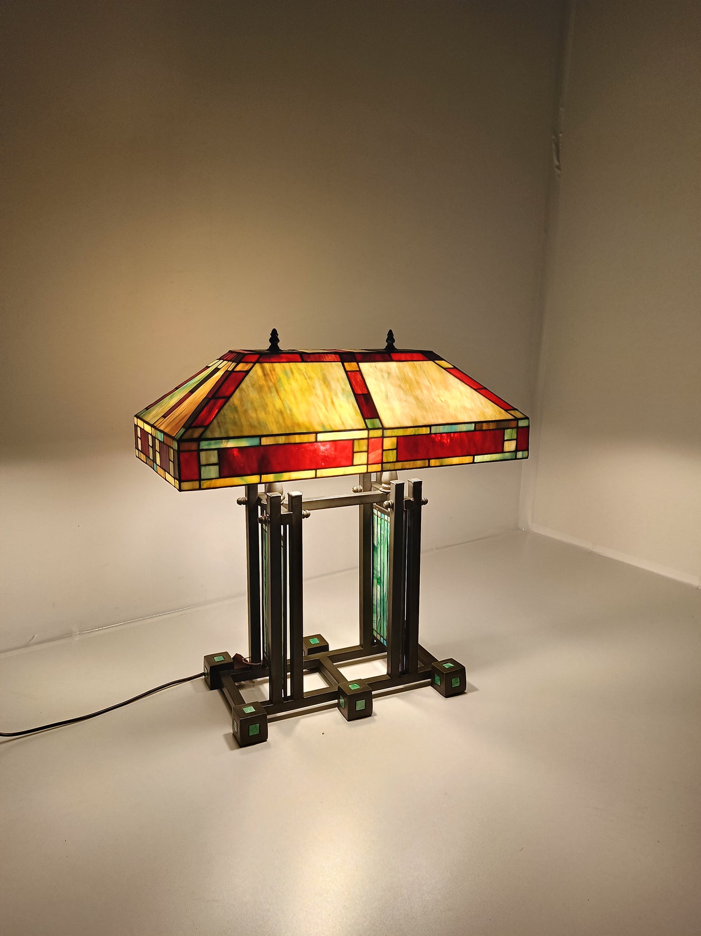Art Deco Tiffany Glass Bronze Table Lamp