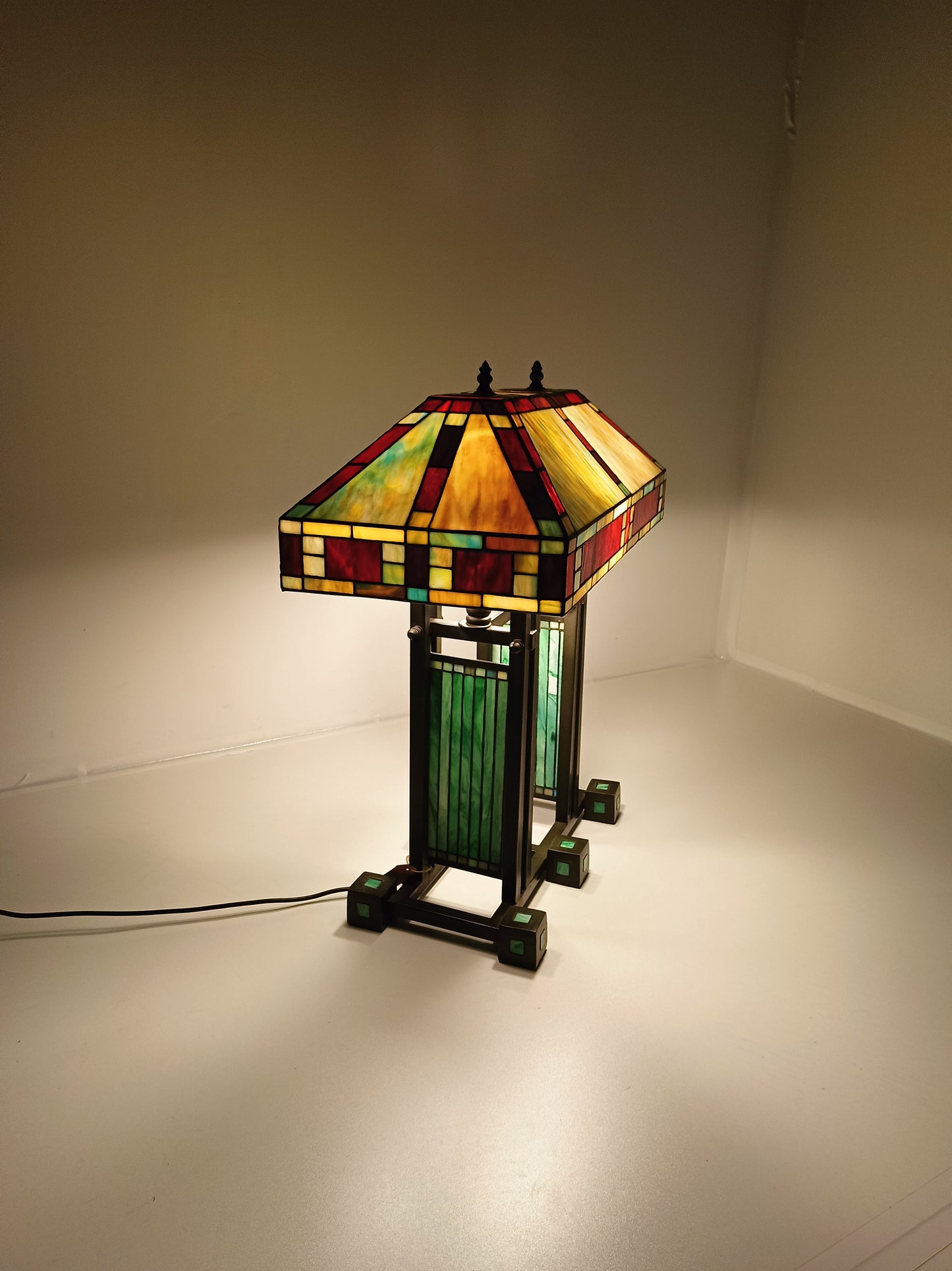 Art Deco Tiffany Glass Bronze Table Lamp