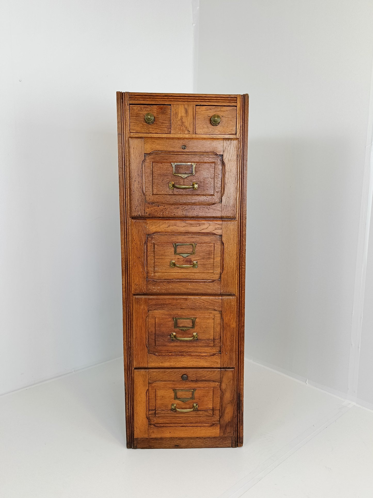 Exclusive Antique Filling Cabinet In Oak Wood