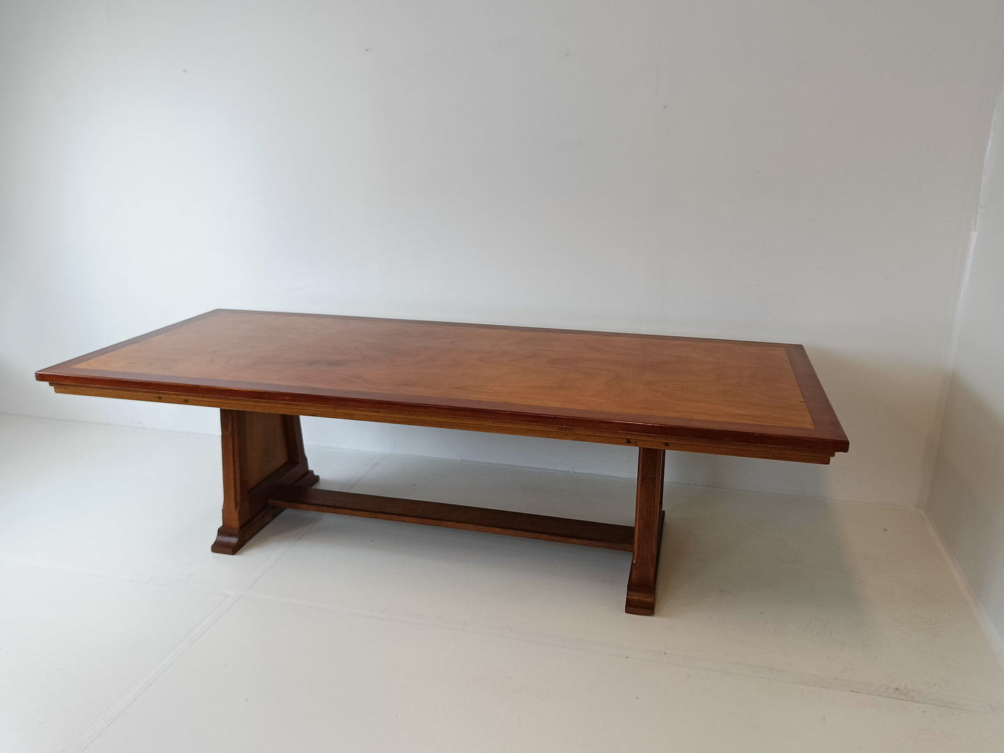 Outstandig Vintage Monastery Table