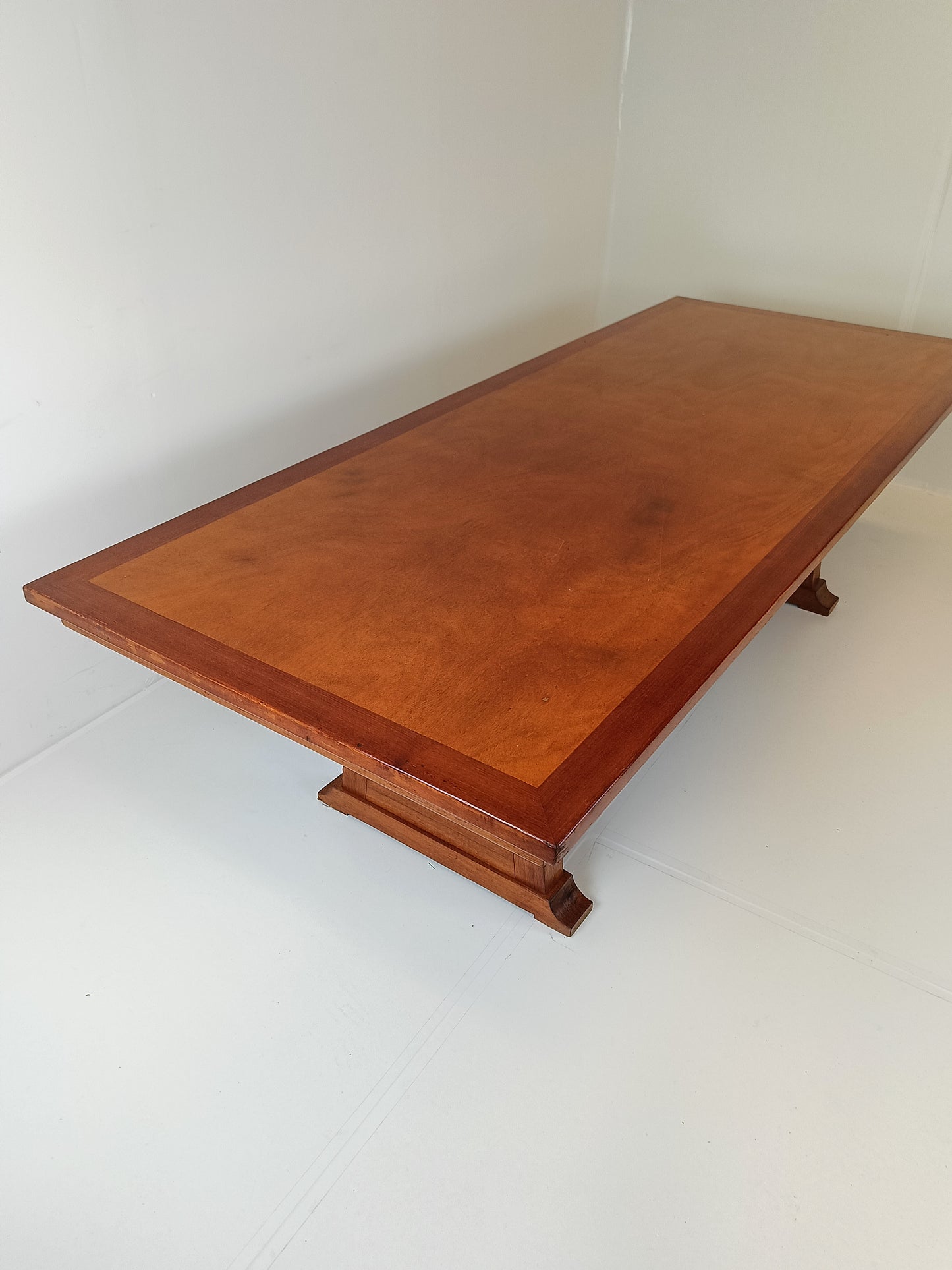 Outstandig Vintage Monastery Table