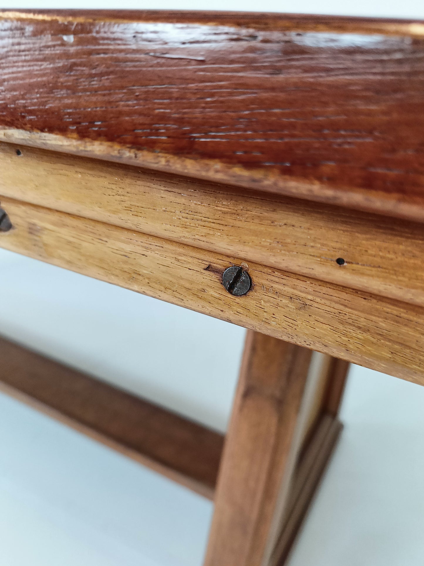 Outstandig Vintage Monastery Table