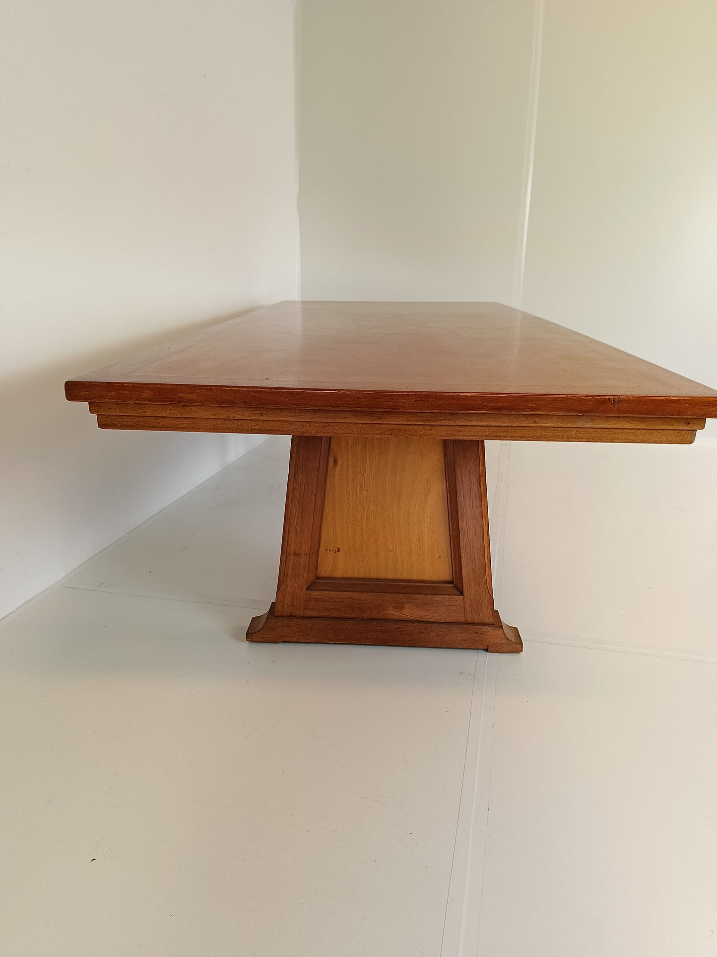 Outstandig Vintage Monastery Table