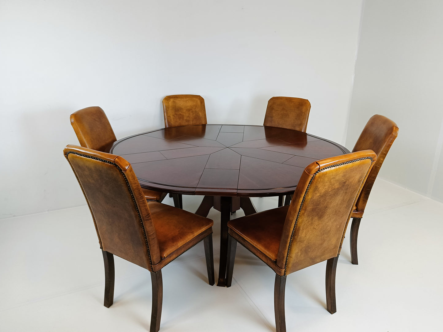 Jupe Expanding Round Table