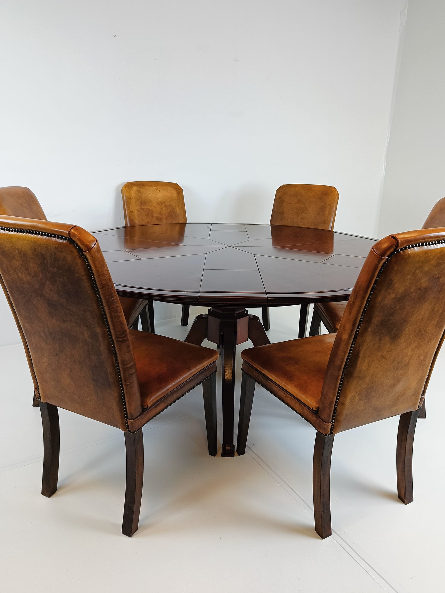 Jupe Expanding Round Table