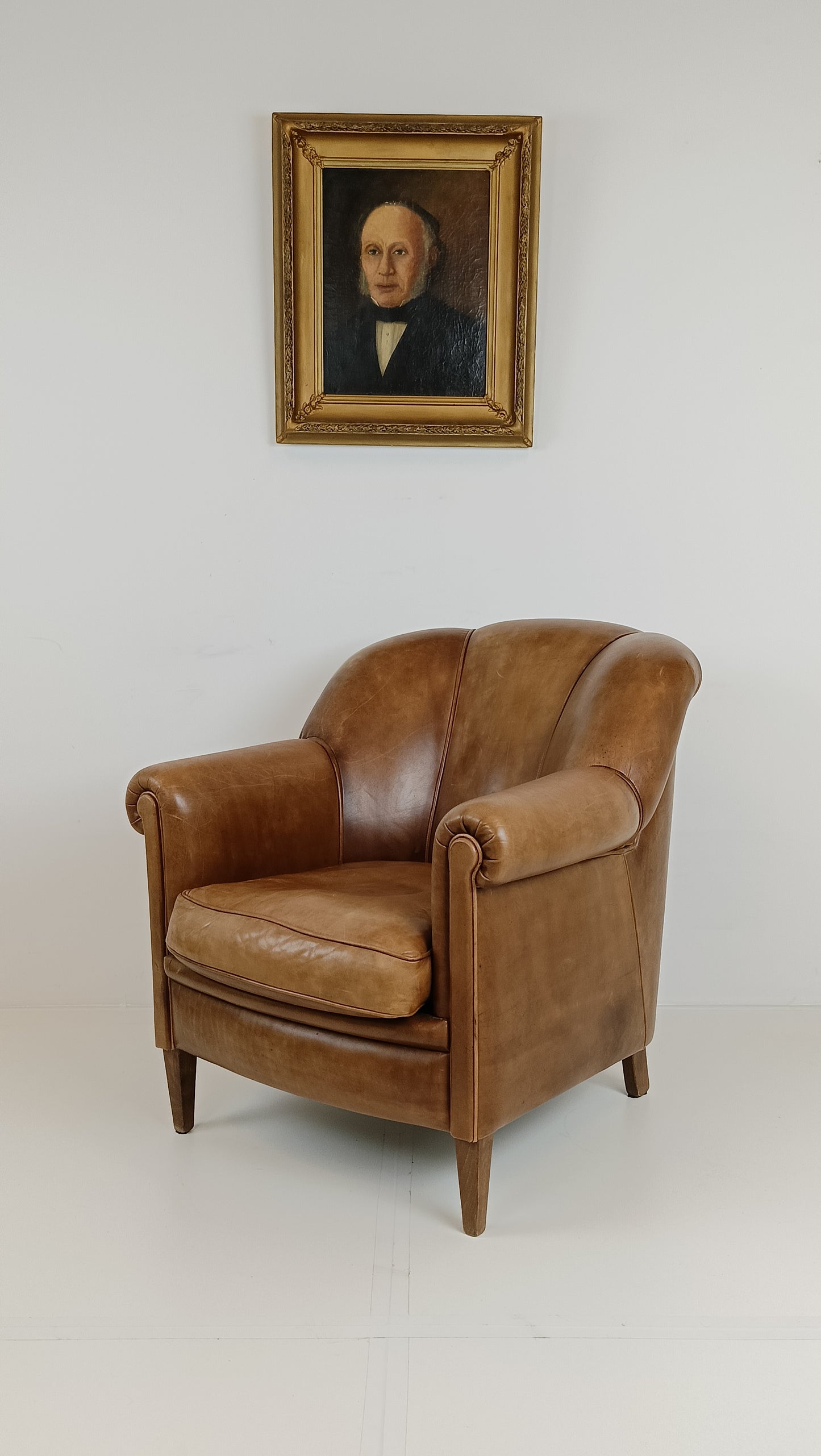 Bovine Leather Arm Chair
