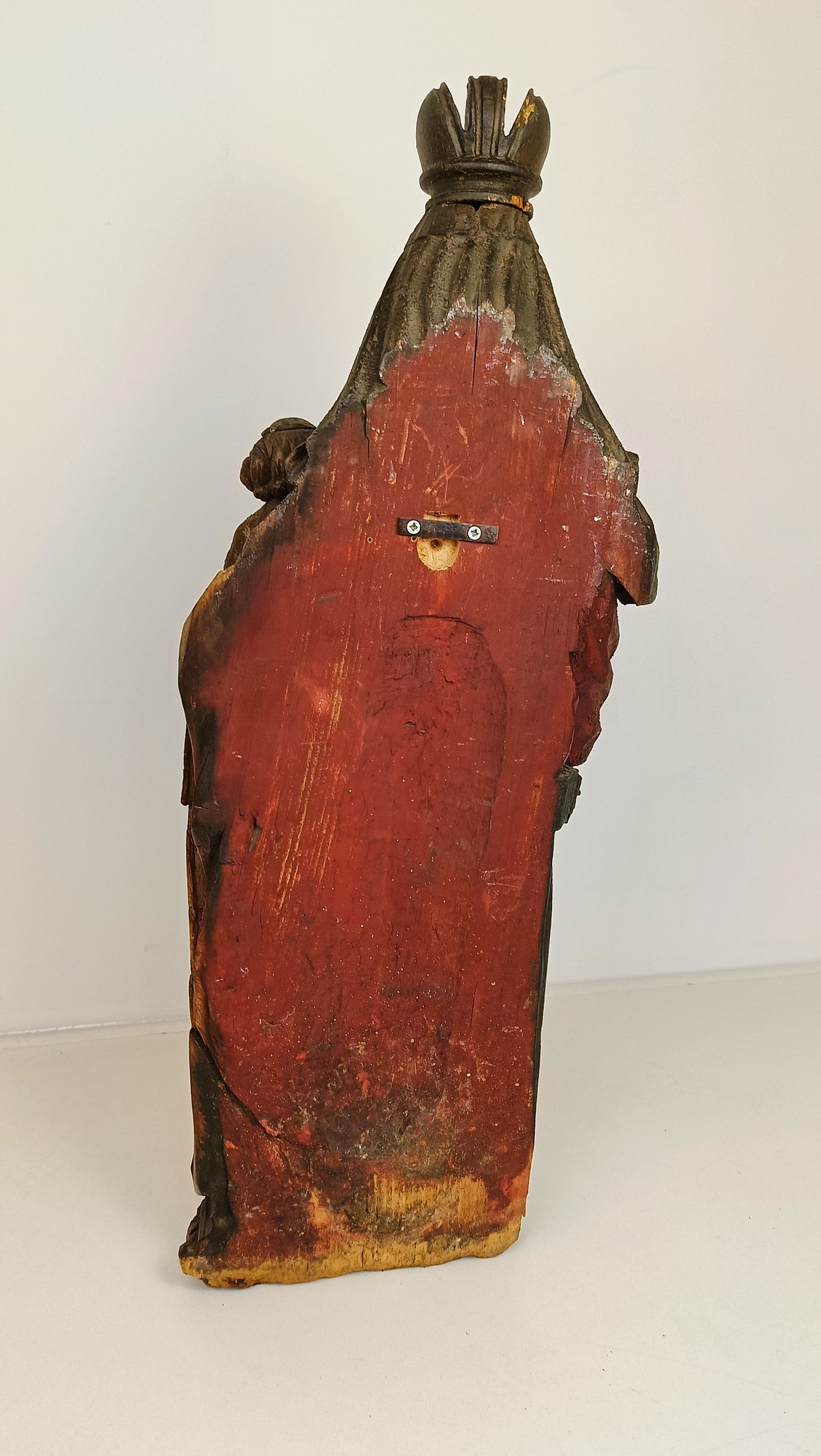 Wooden Statue Of Virgin Mary With Jesus