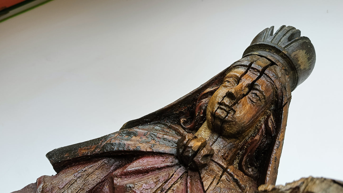 Wooden Statue Of Virgin Mary With Jesus