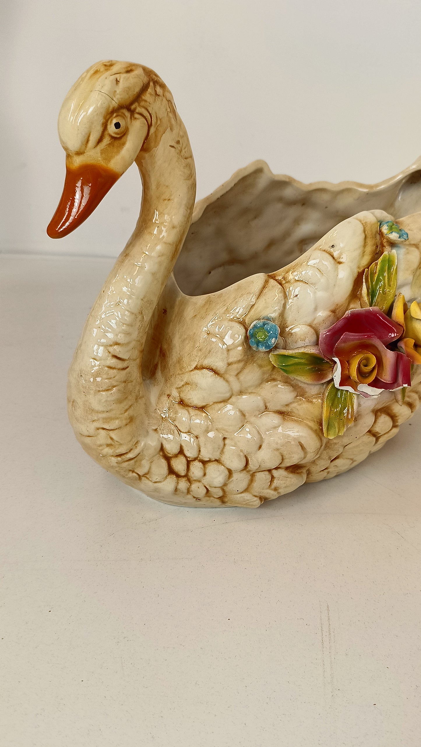 Amazing Garden Swan Glazed Pots