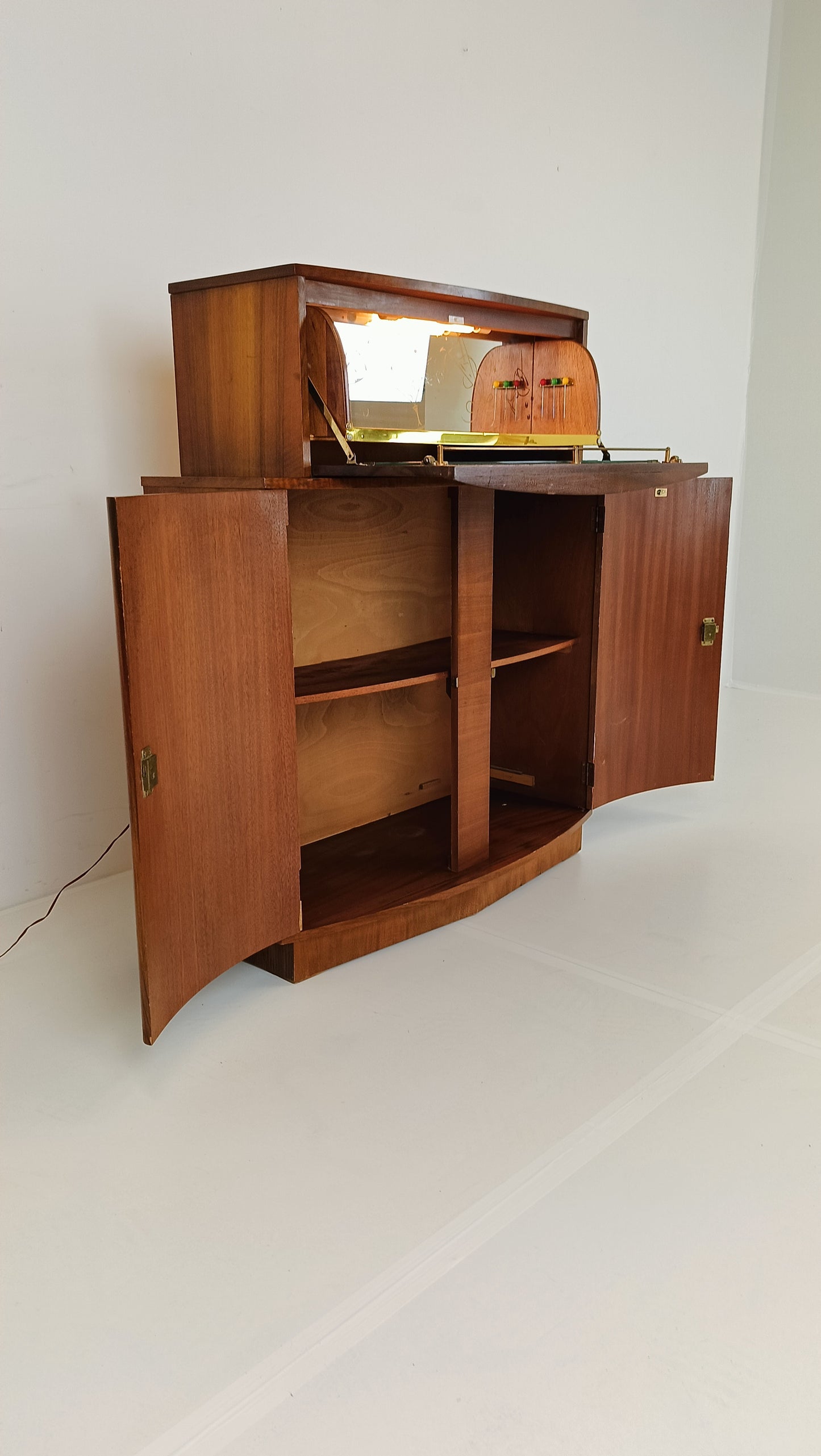 Vintage Cocktail Bar "Surline" George Serlin And Sons
