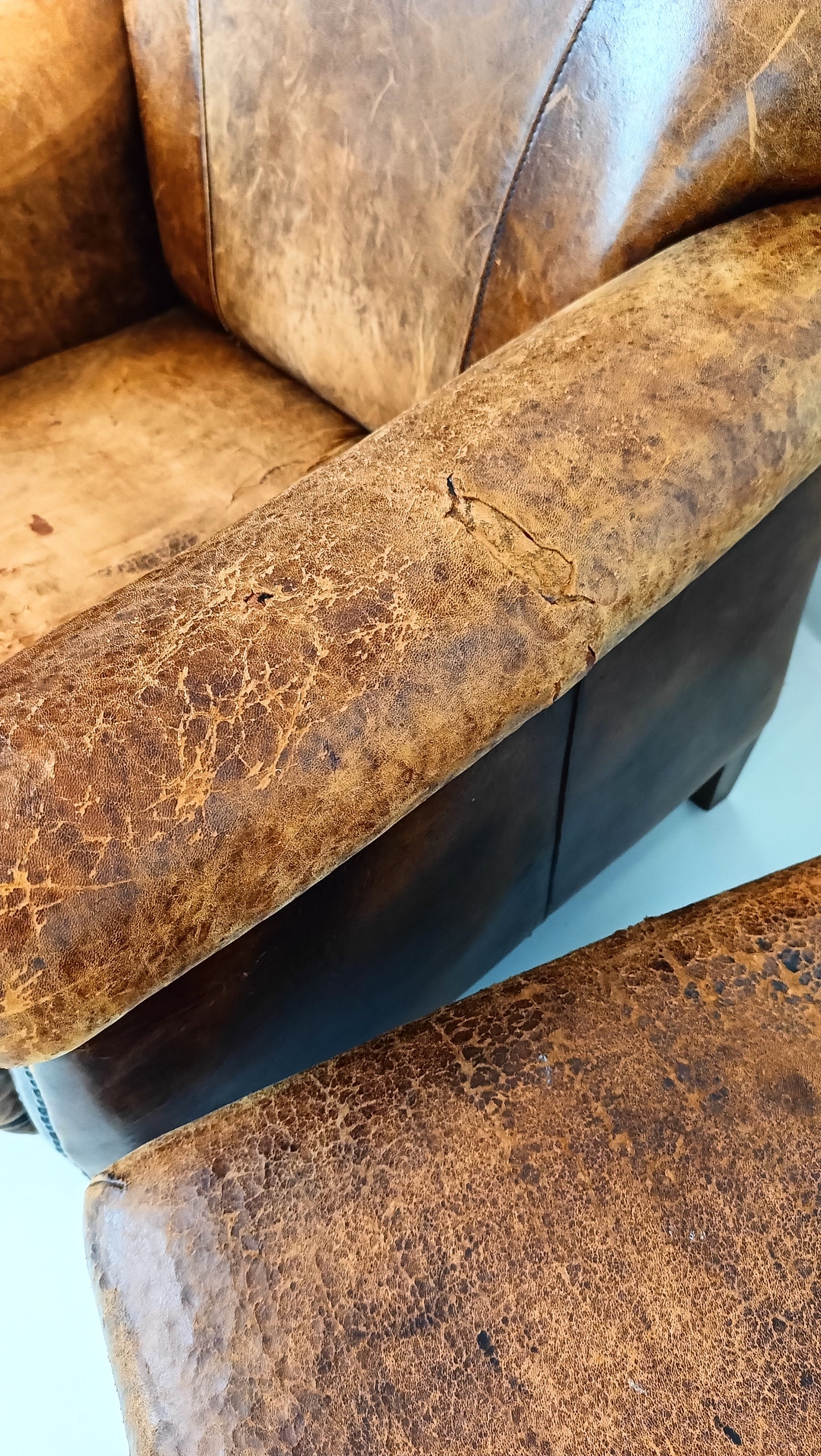 Amazing Patinated Sheep Leather Set of Chairs With Poof