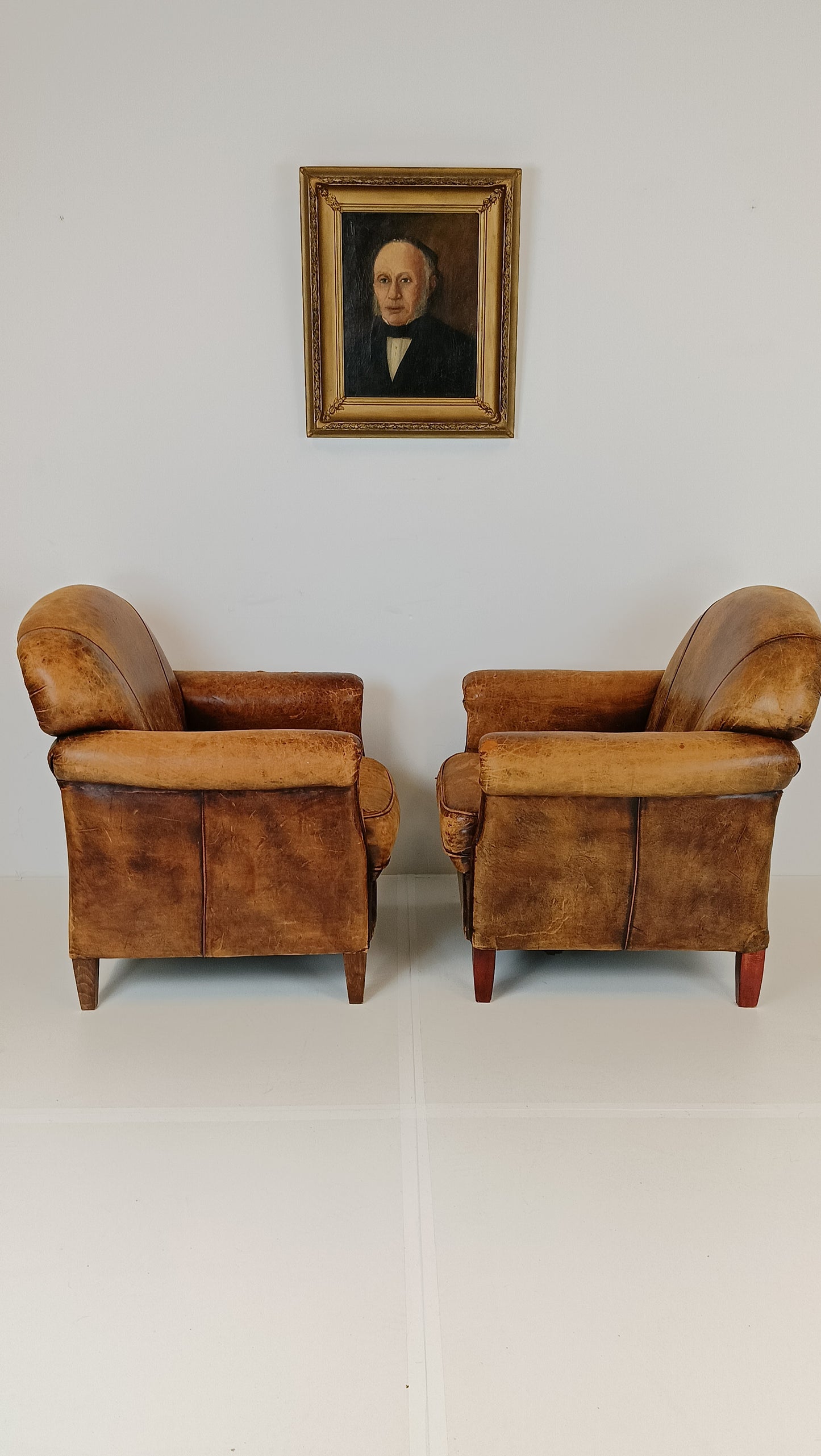 Amazing Patinated Sheep Leather Set of Chairs With Poof
