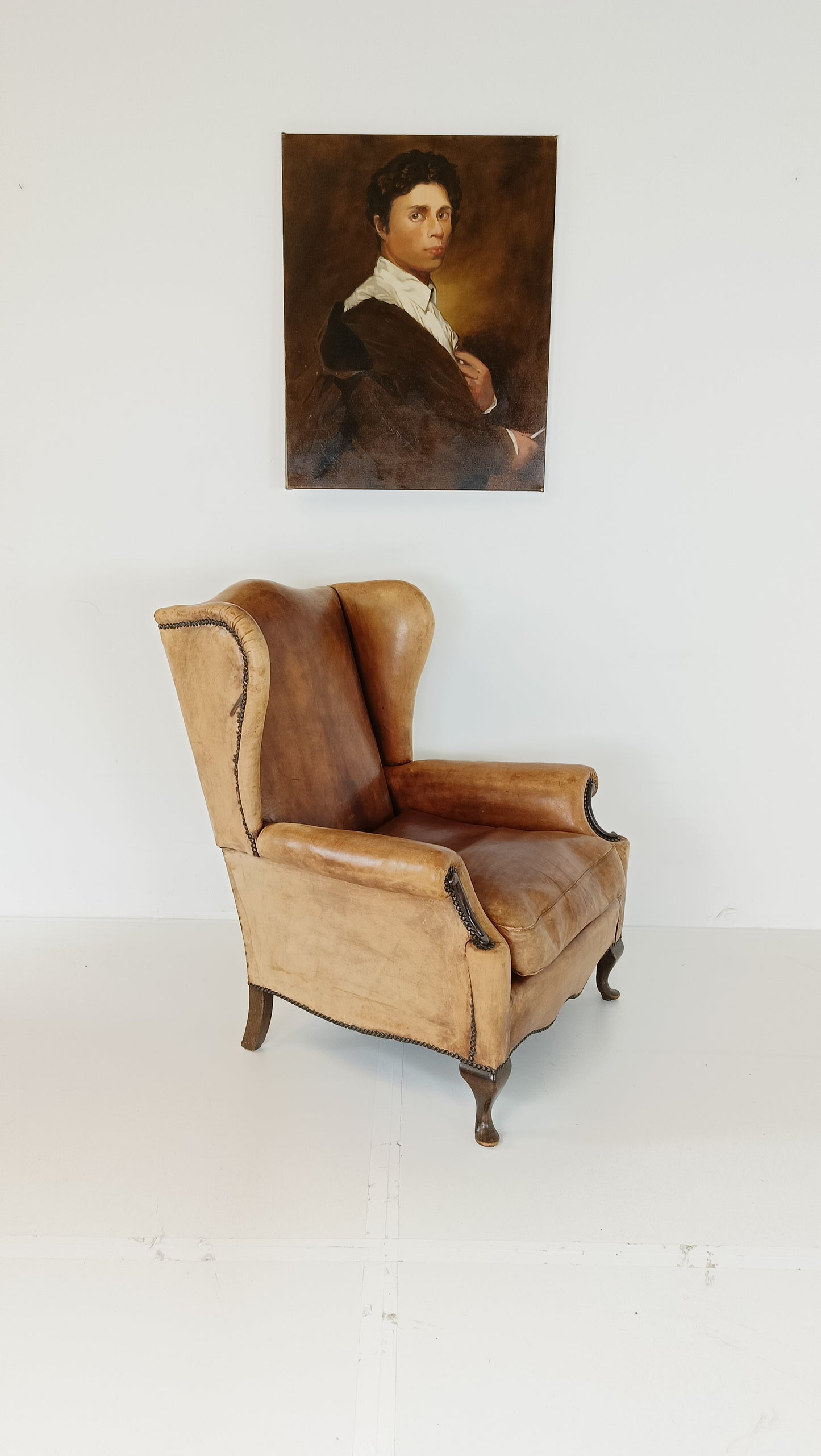 Amazing Sheep Leather Chair In Excellent Condition