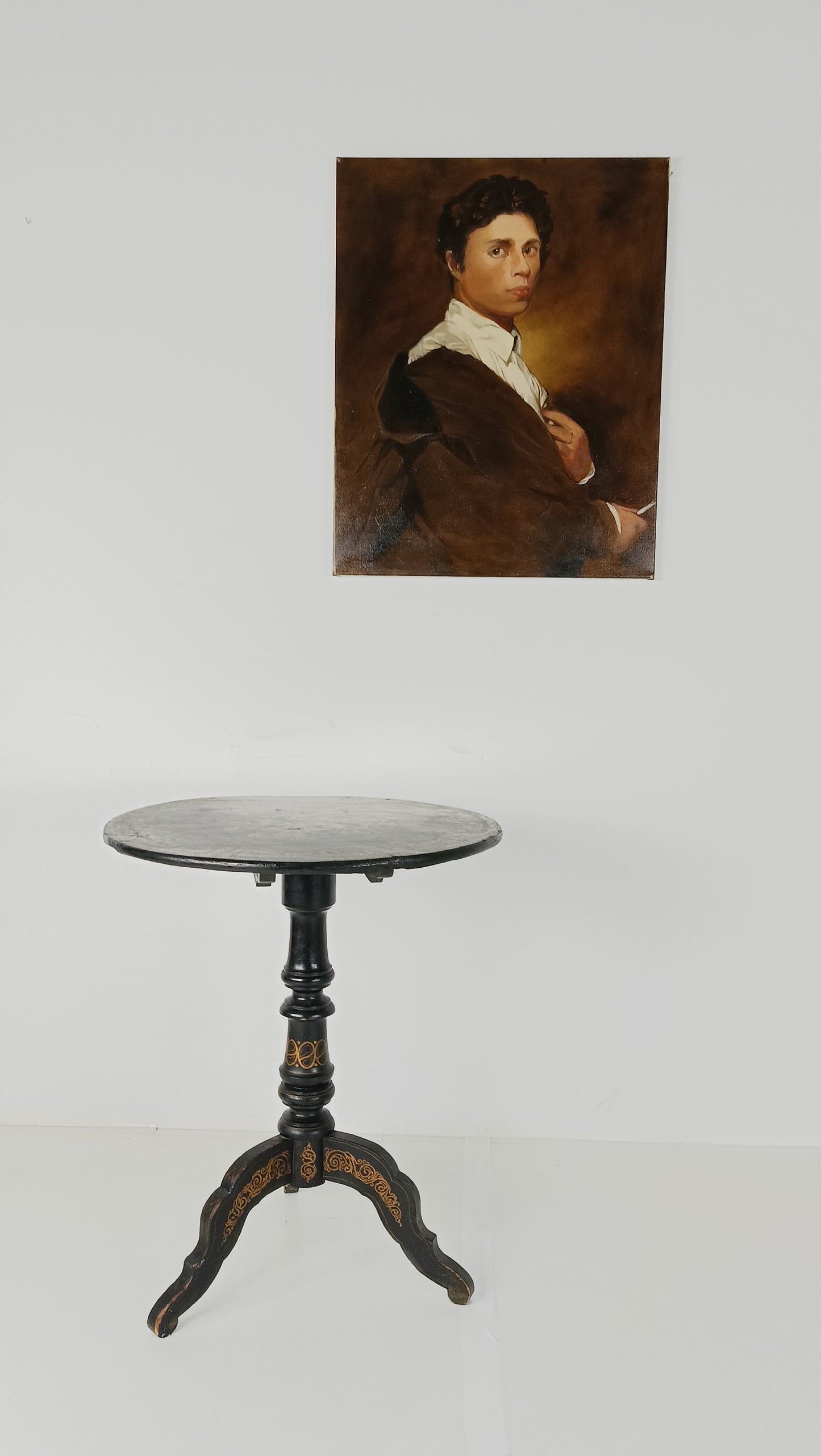 Astonishing Napoleon III Tip Top Table