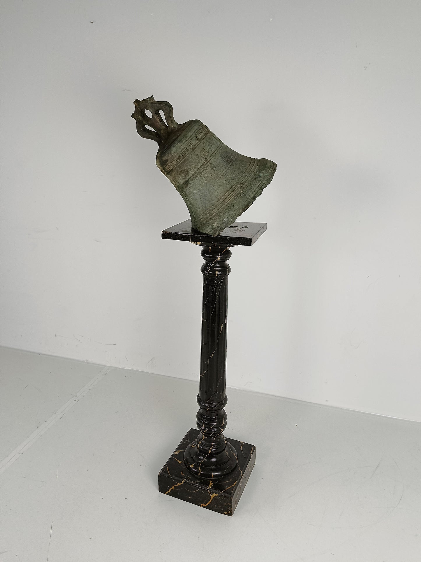 Amazing Antique Church Bell  Anno 1679