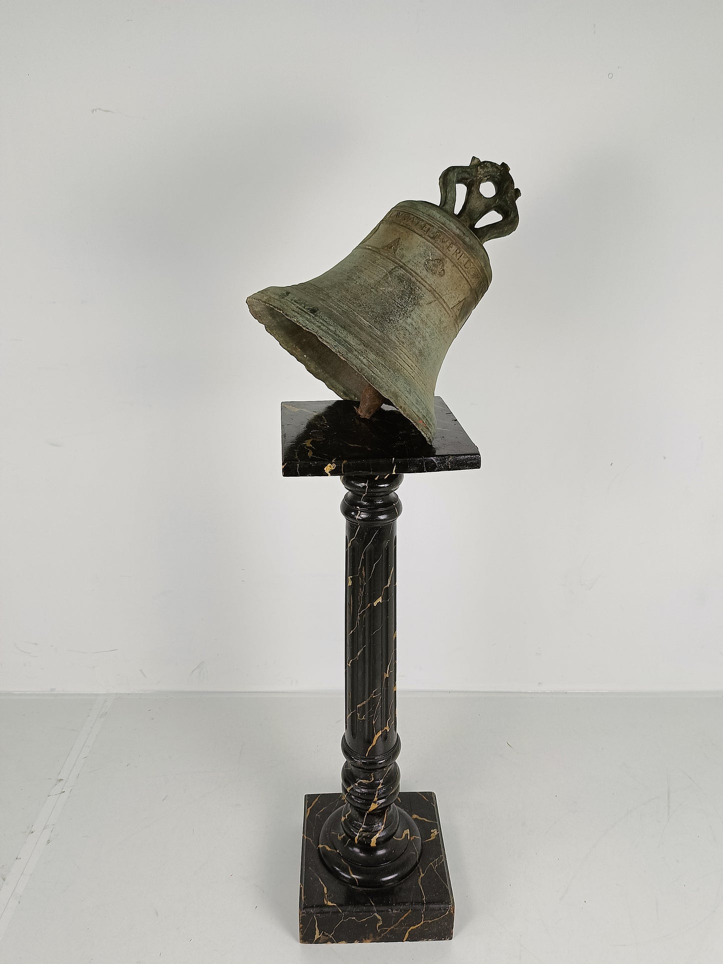 Amazing Antique Church Bell  Anno 1679