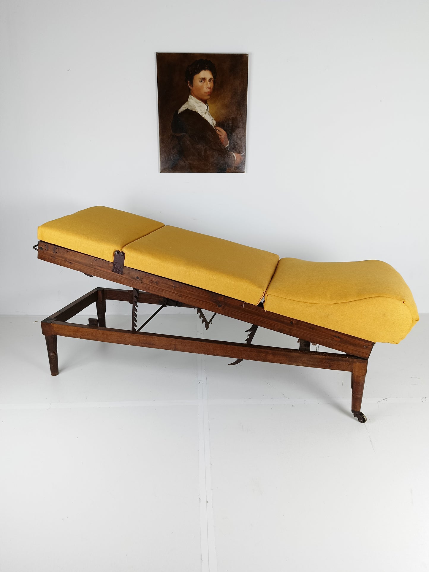 Antique English Militairy Hospital Bed