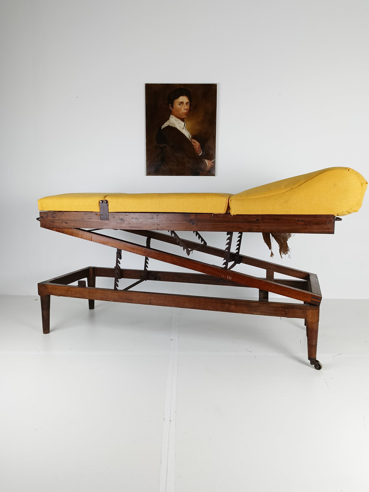 Antique English Militairy Hospital Bed