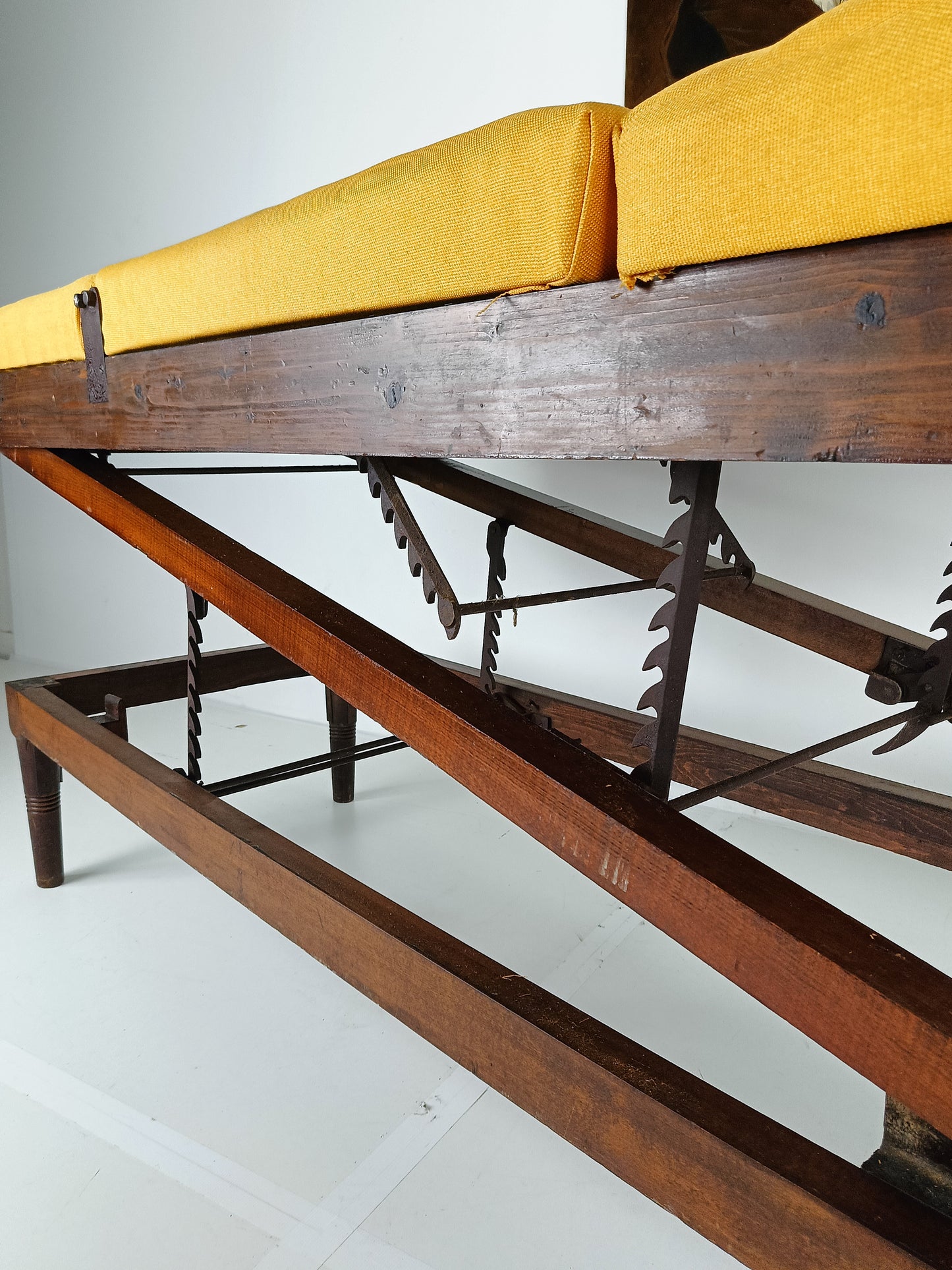 Antique English Militairy Hospital Bed