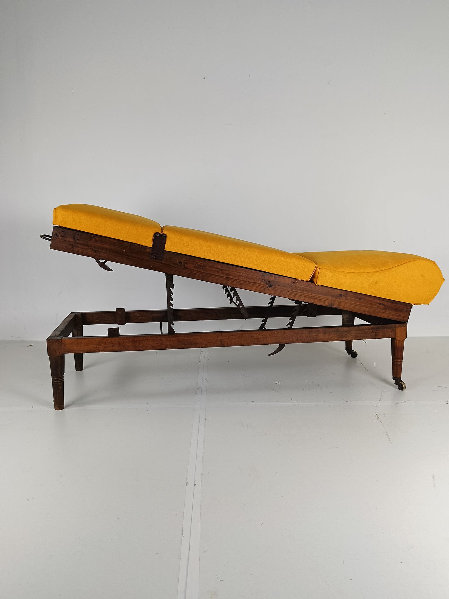 Antique English Militairy Hospital Bed