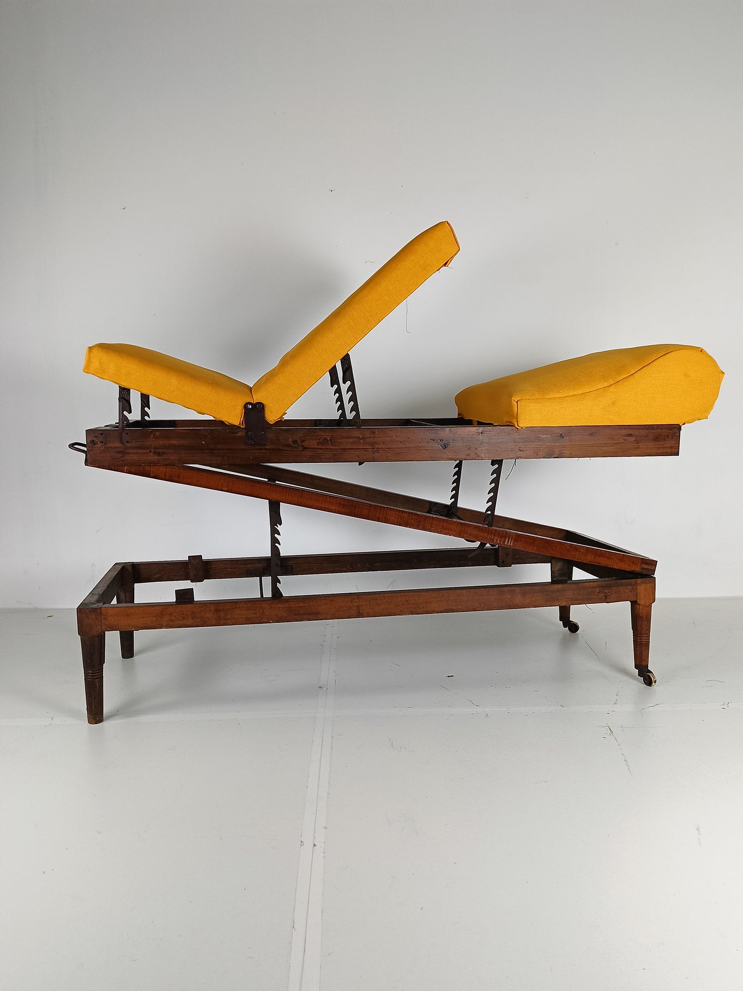 Antique English Militairy Hospital Bed
