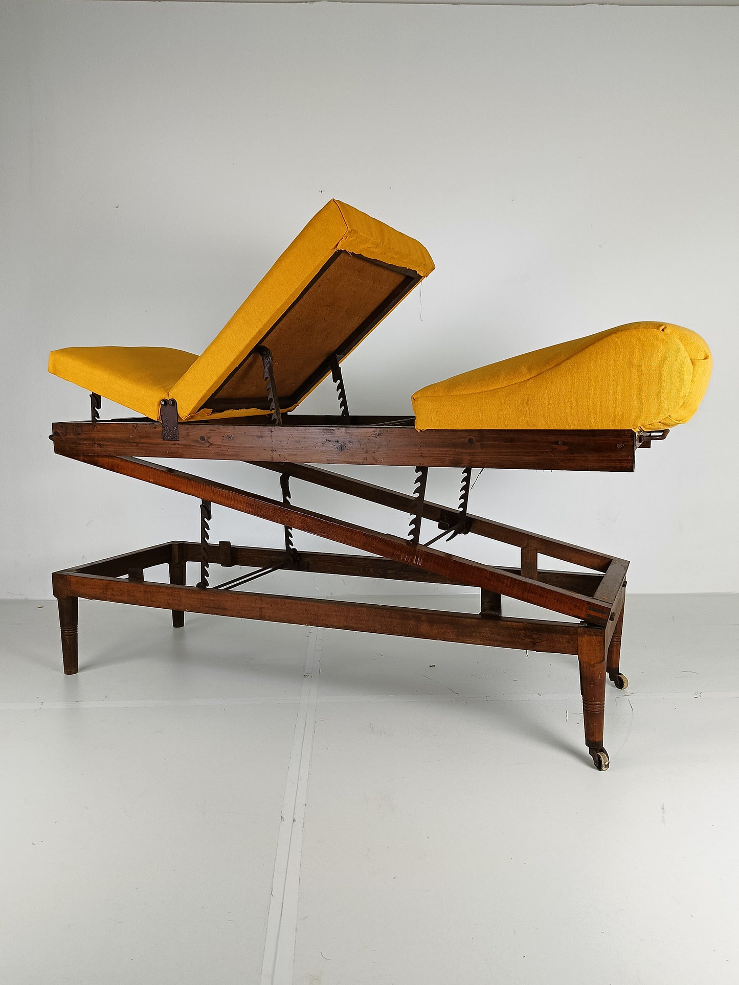 Antique English Militairy Hospital Bed