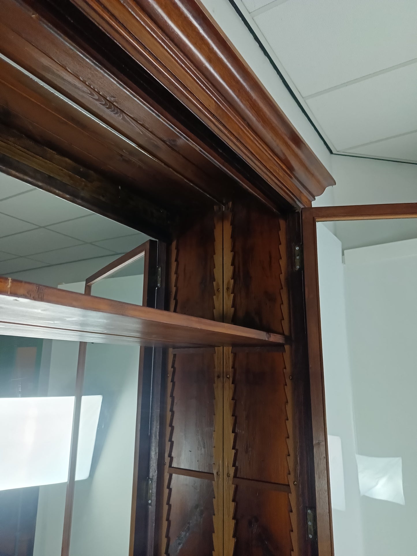 Stunning Antique Mahogany Display Cabinet