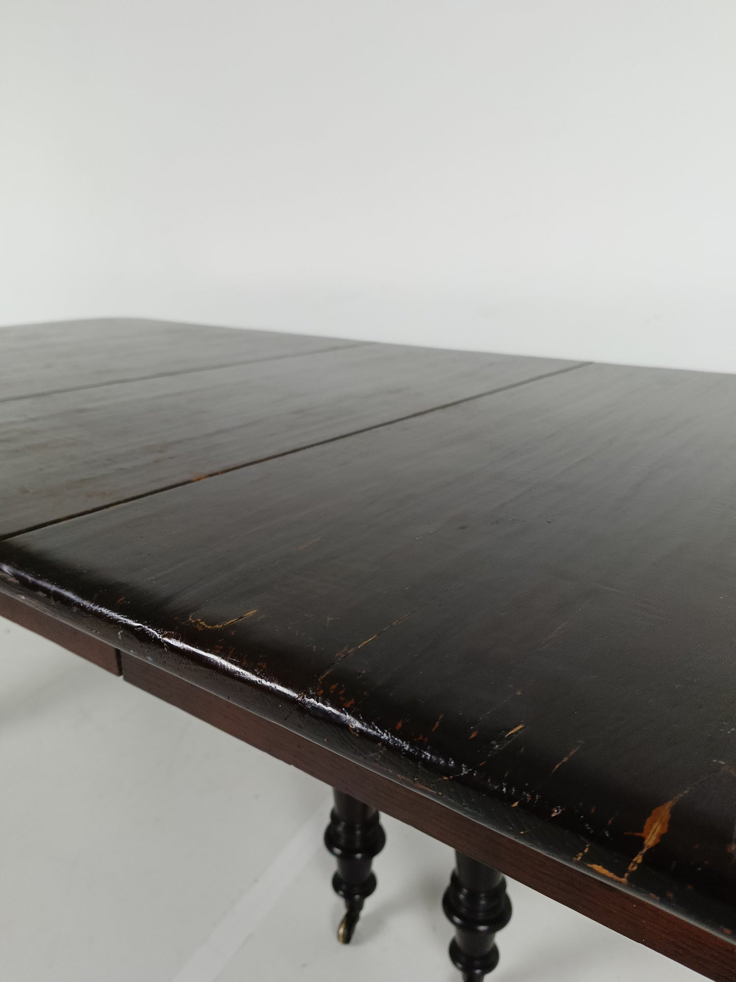Vintage English Style Expansion Table