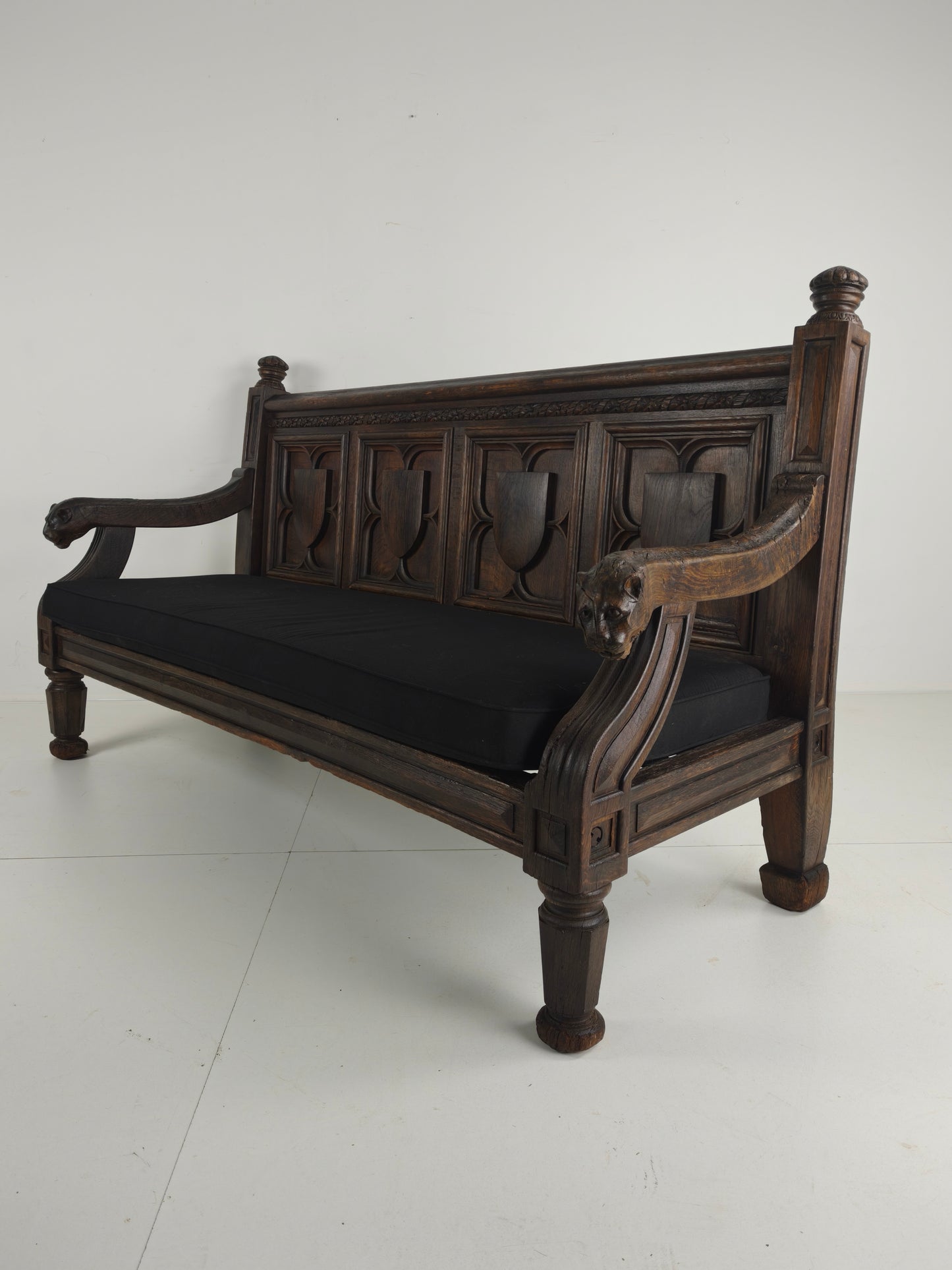 Stunning English Castle Bench - Late 18th Century Carved Jaguar Head Bench