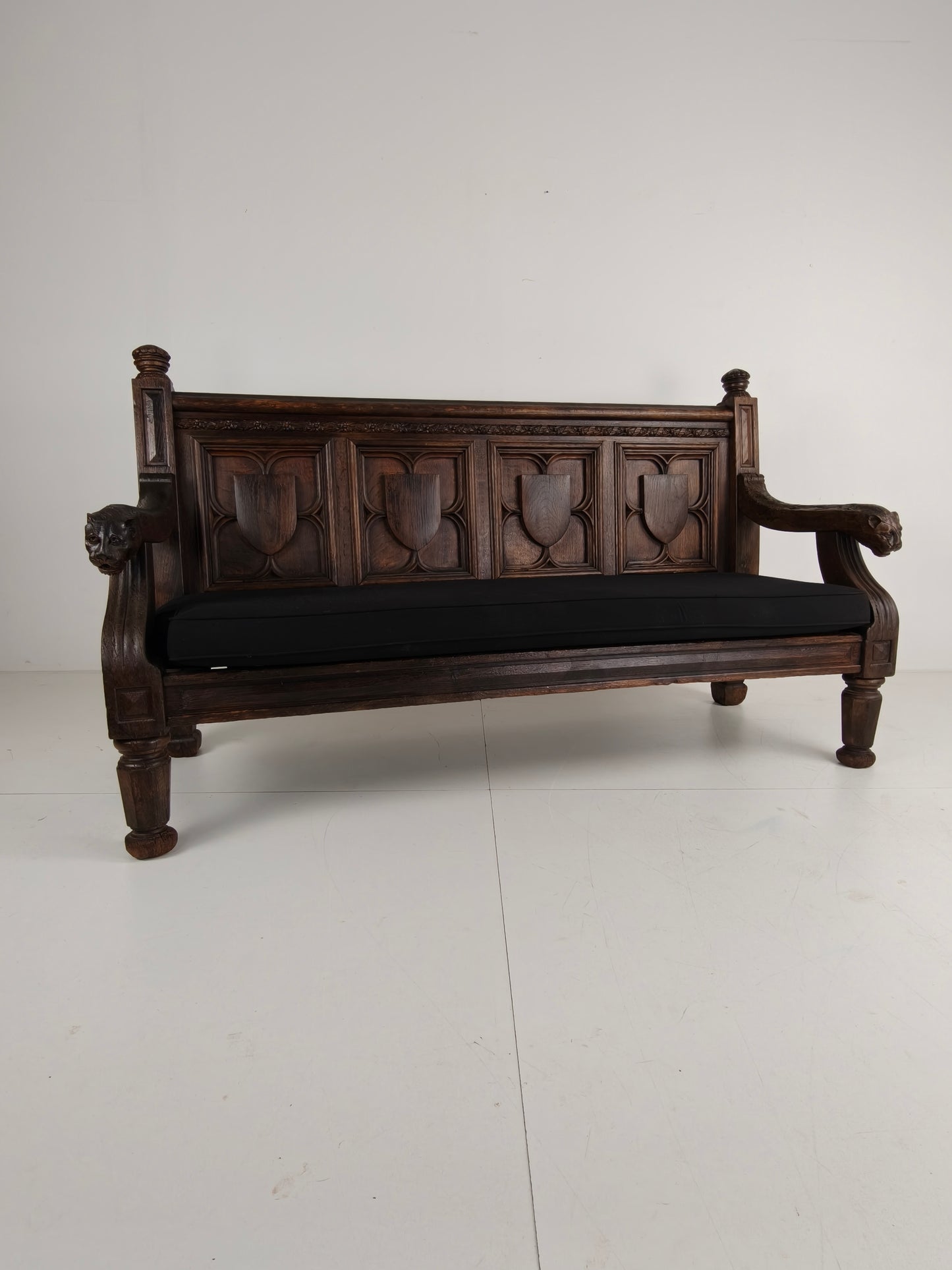 Stunning English Castle Bench - Late 18th Century Carved Jaguar Head Bench