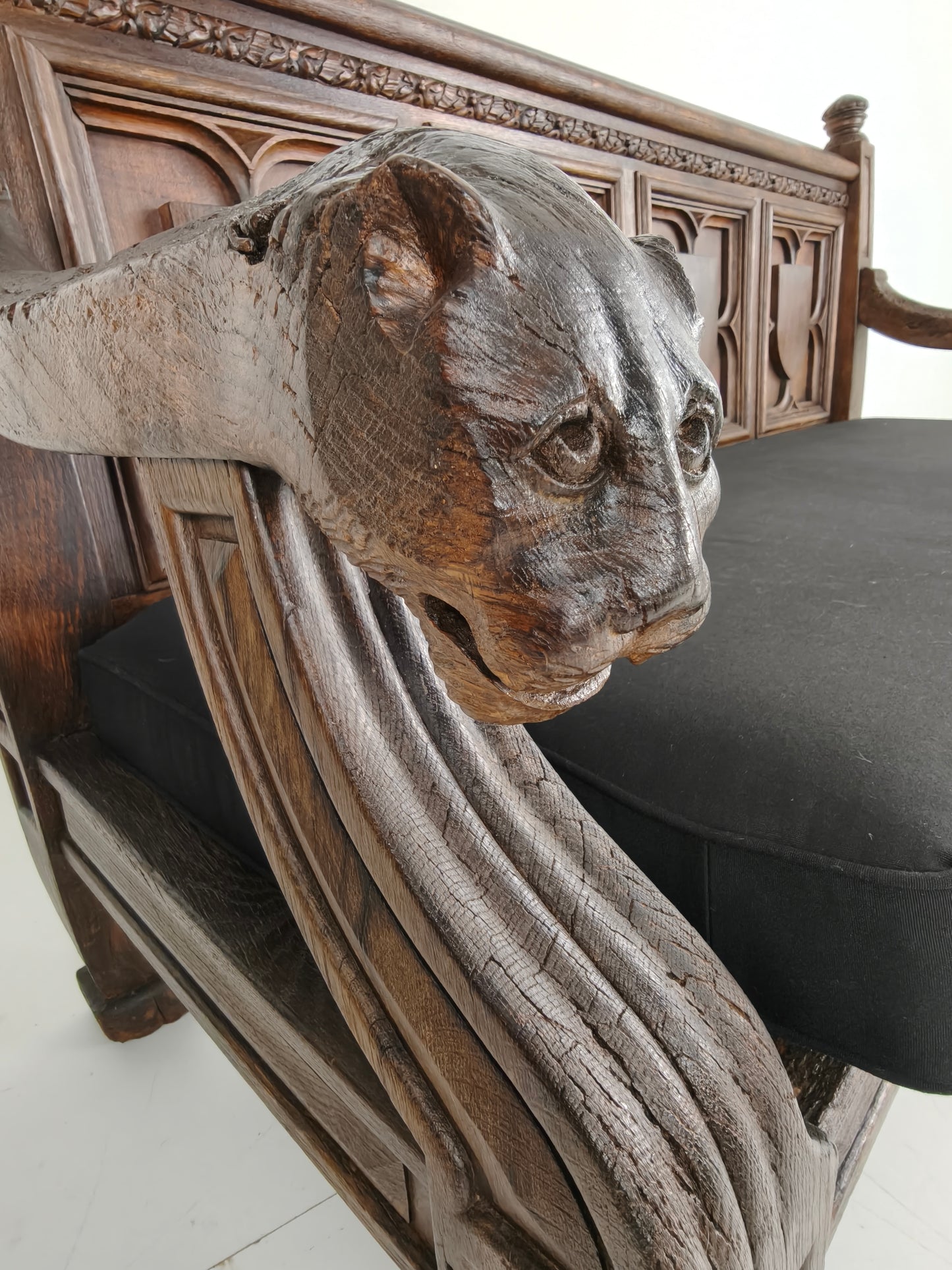 Stunning English Castle Bench - Late 18th Century Carved Jaguar Head Bench