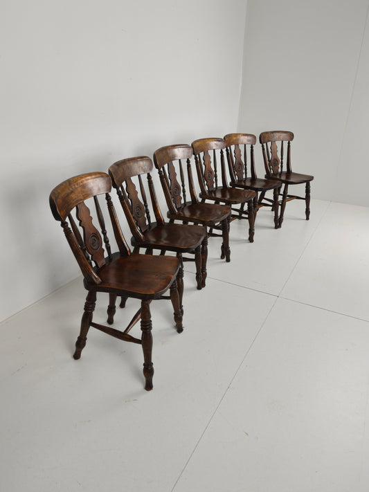 Set of 6 English Antique Farmhouse Dining Chairs – 19th Century Bullseye Back