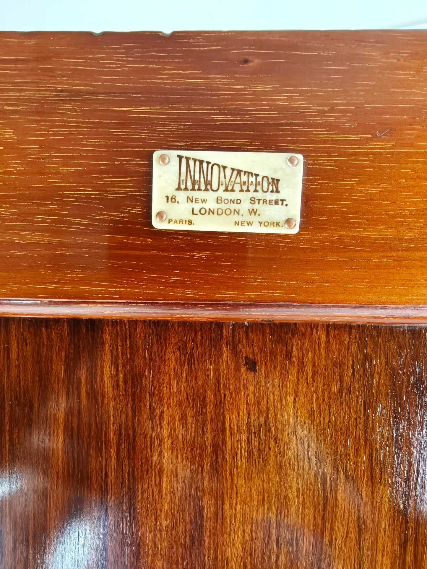 Exquisite English Mahogany Wardrobe from 1904 – the Innovation Trade-Mark, 16 New Bond Street, London