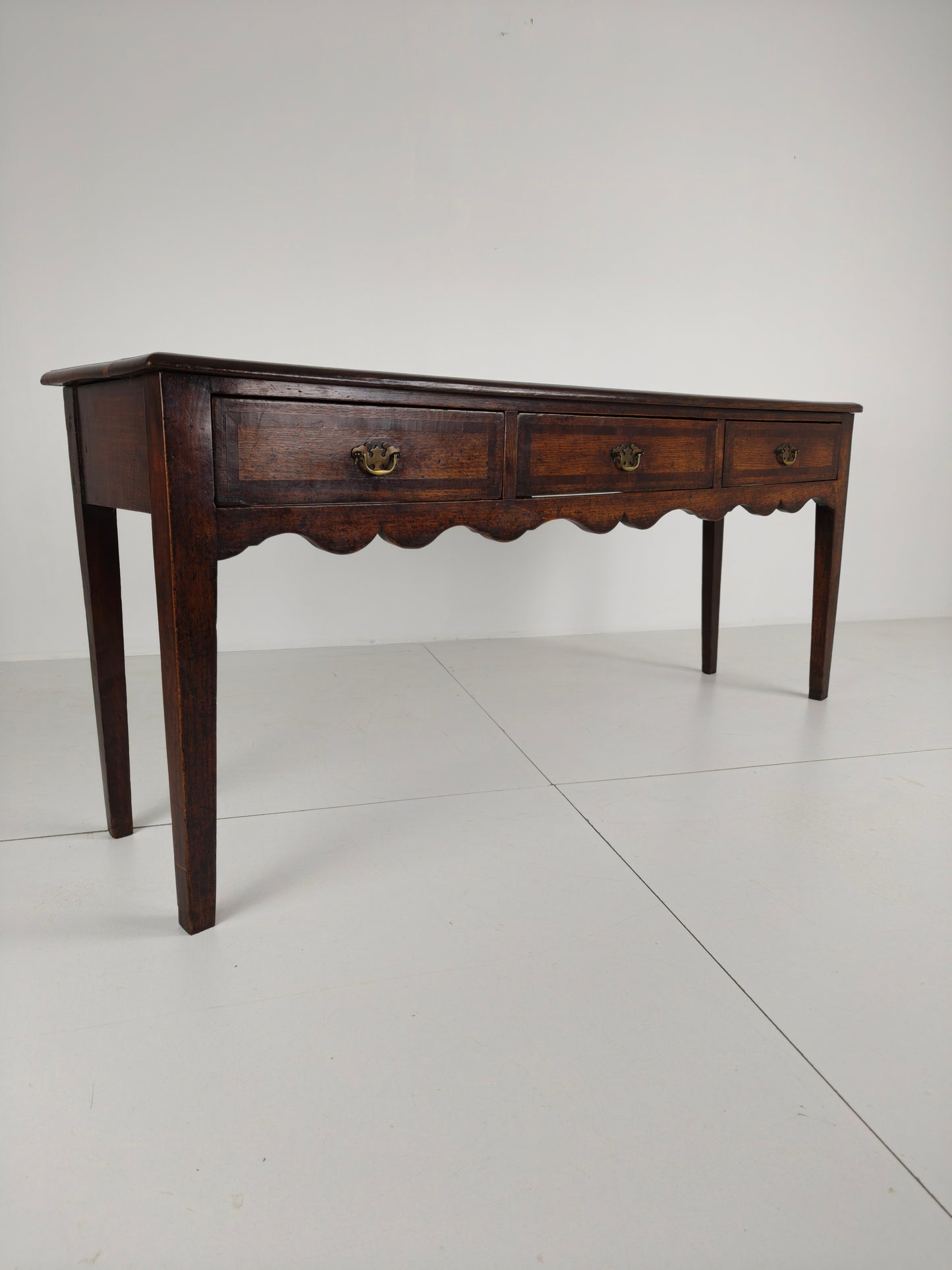 Elegant 19th Century English Oak Sideboard / Dresser