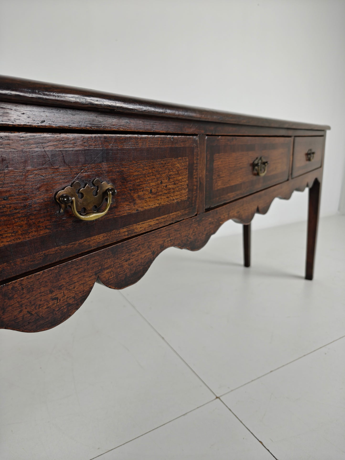Elegant 19th Century English Oak Sideboard / Dresser