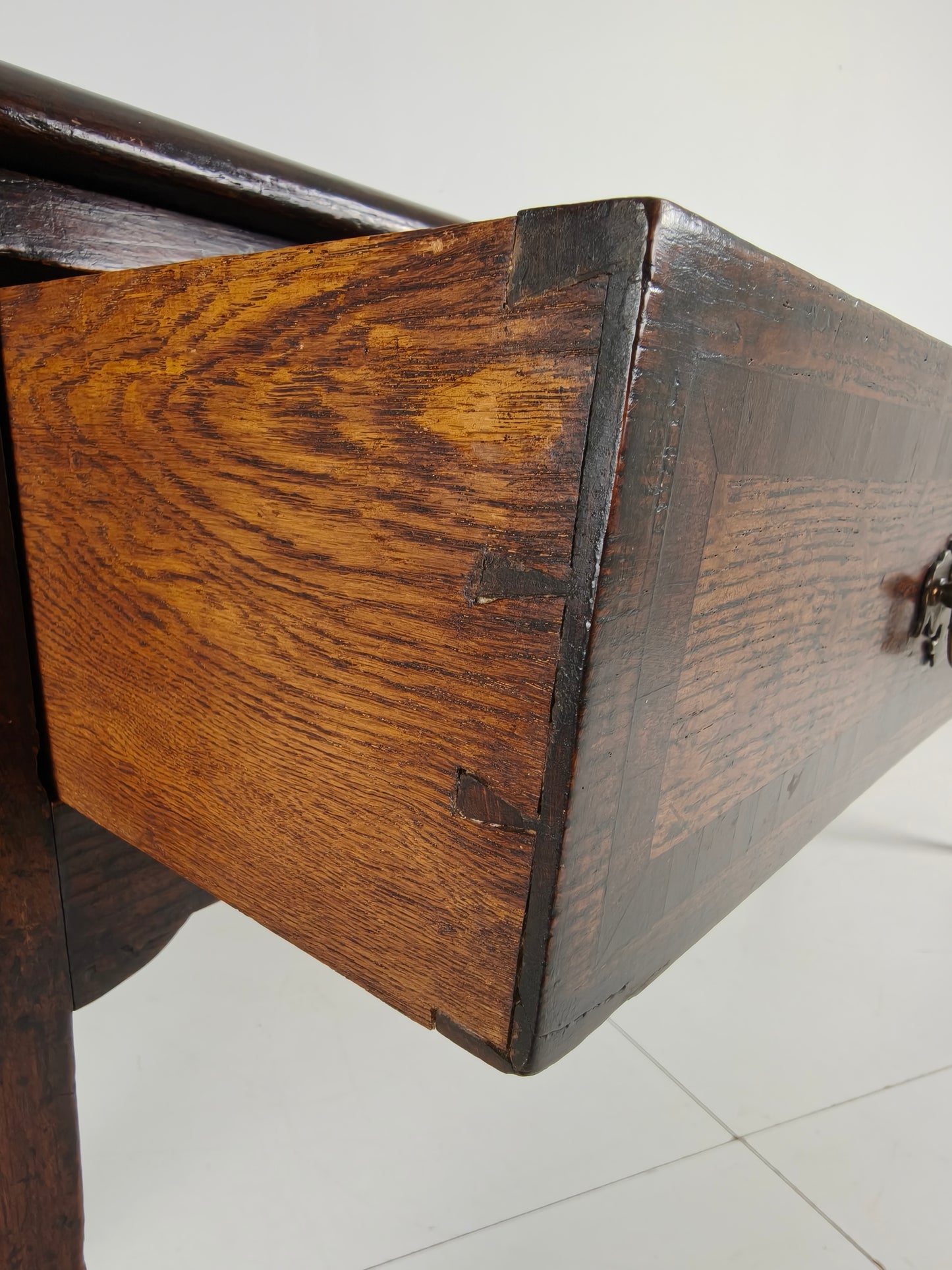 Elegant 19th Century English Oak Sideboard / Dresser