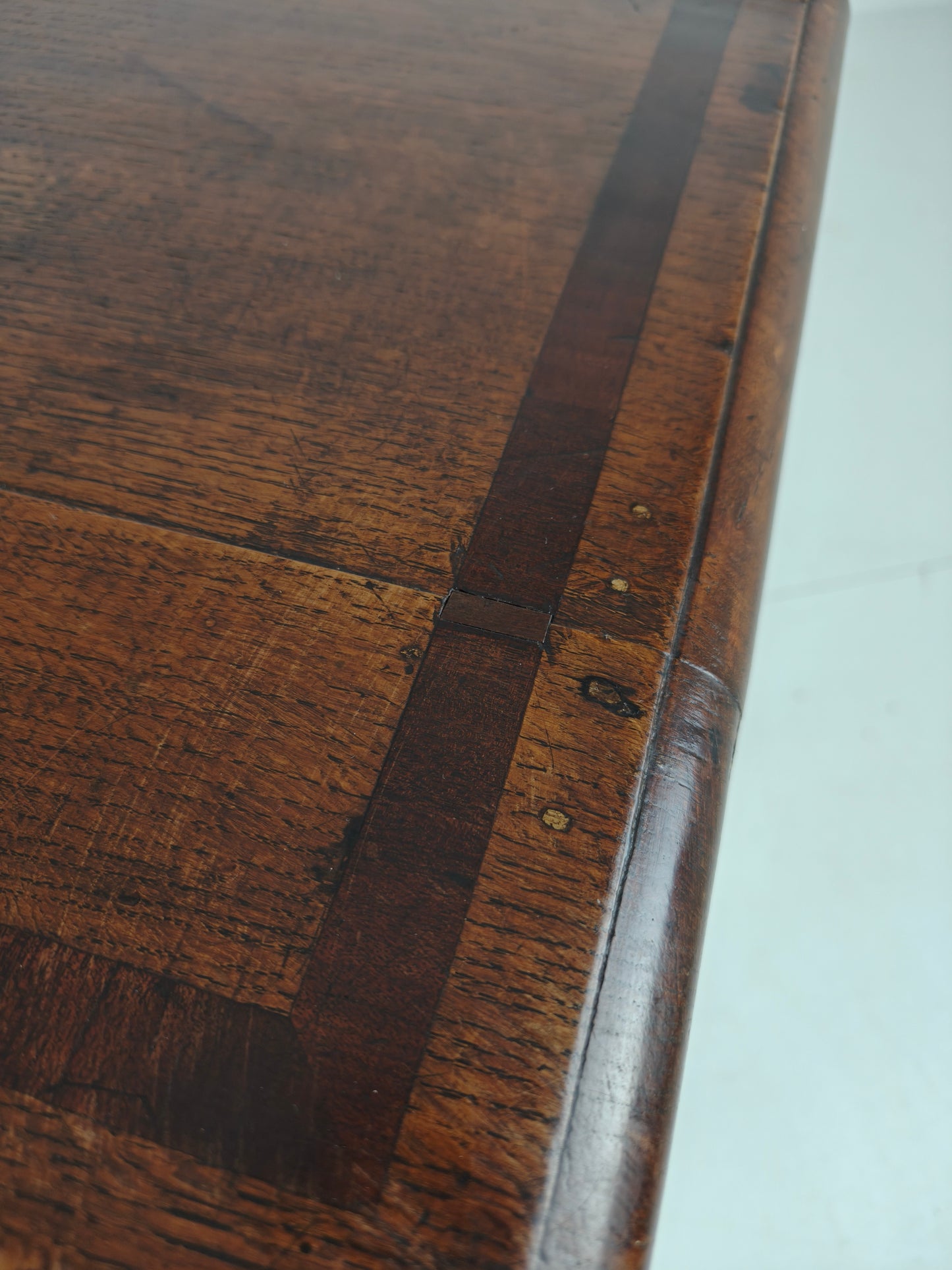 Elegant 19th Century English Oak Sideboard / Dresser